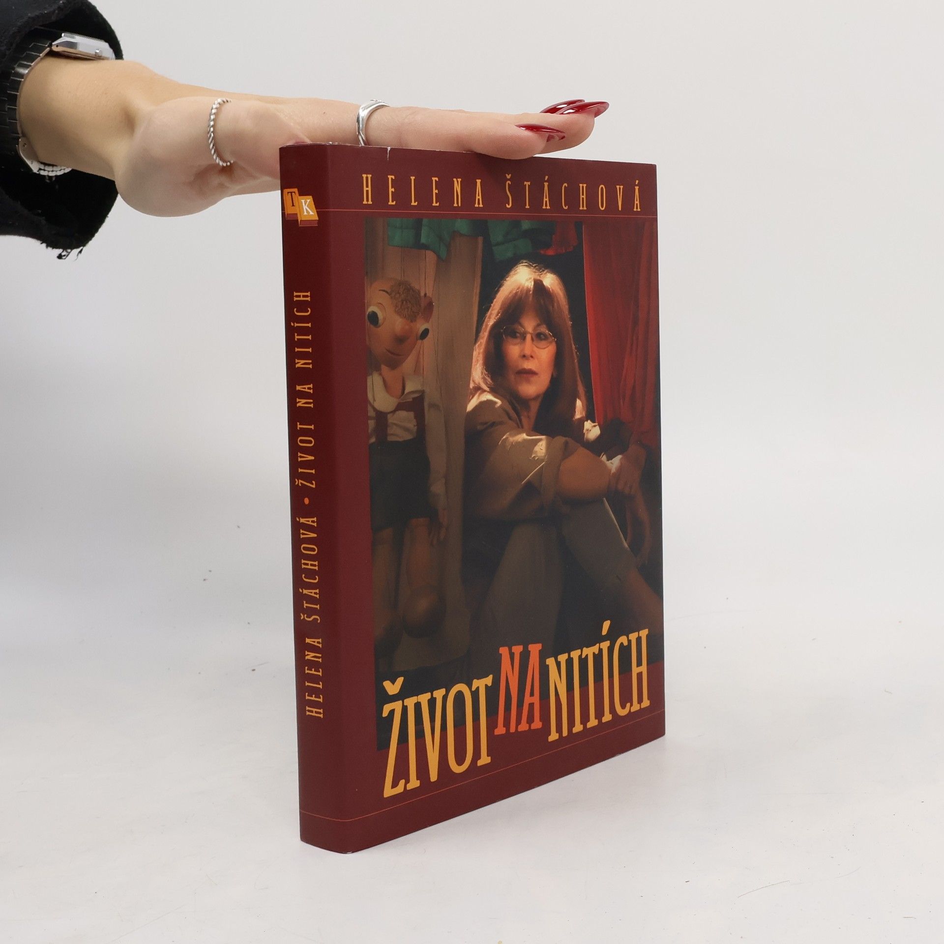 Helena Štáchová Život na nitích