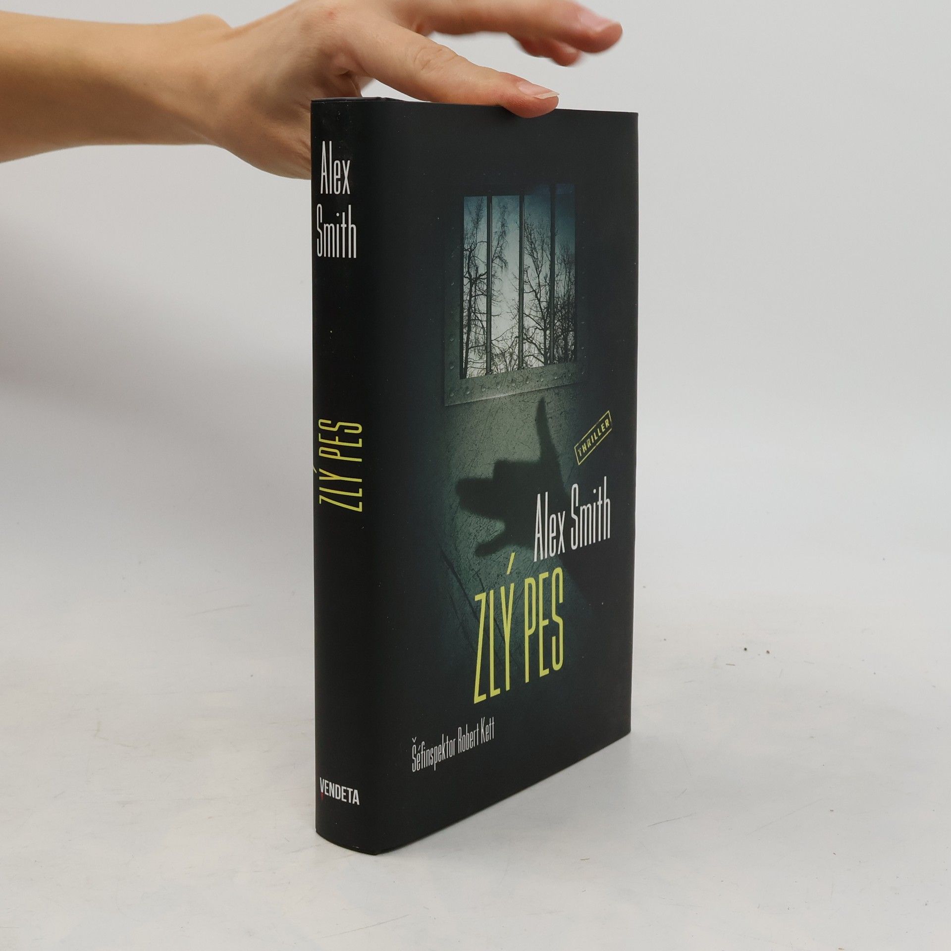 Alexander Gordon Smith Zlý pes