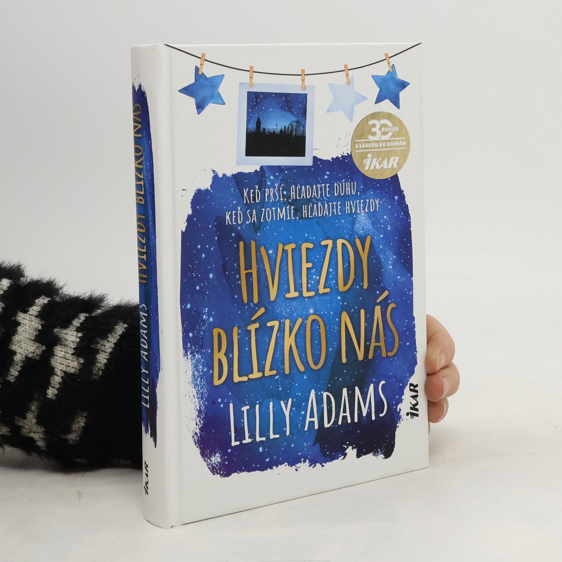 Lilly Adams Hviezdy blízko nás