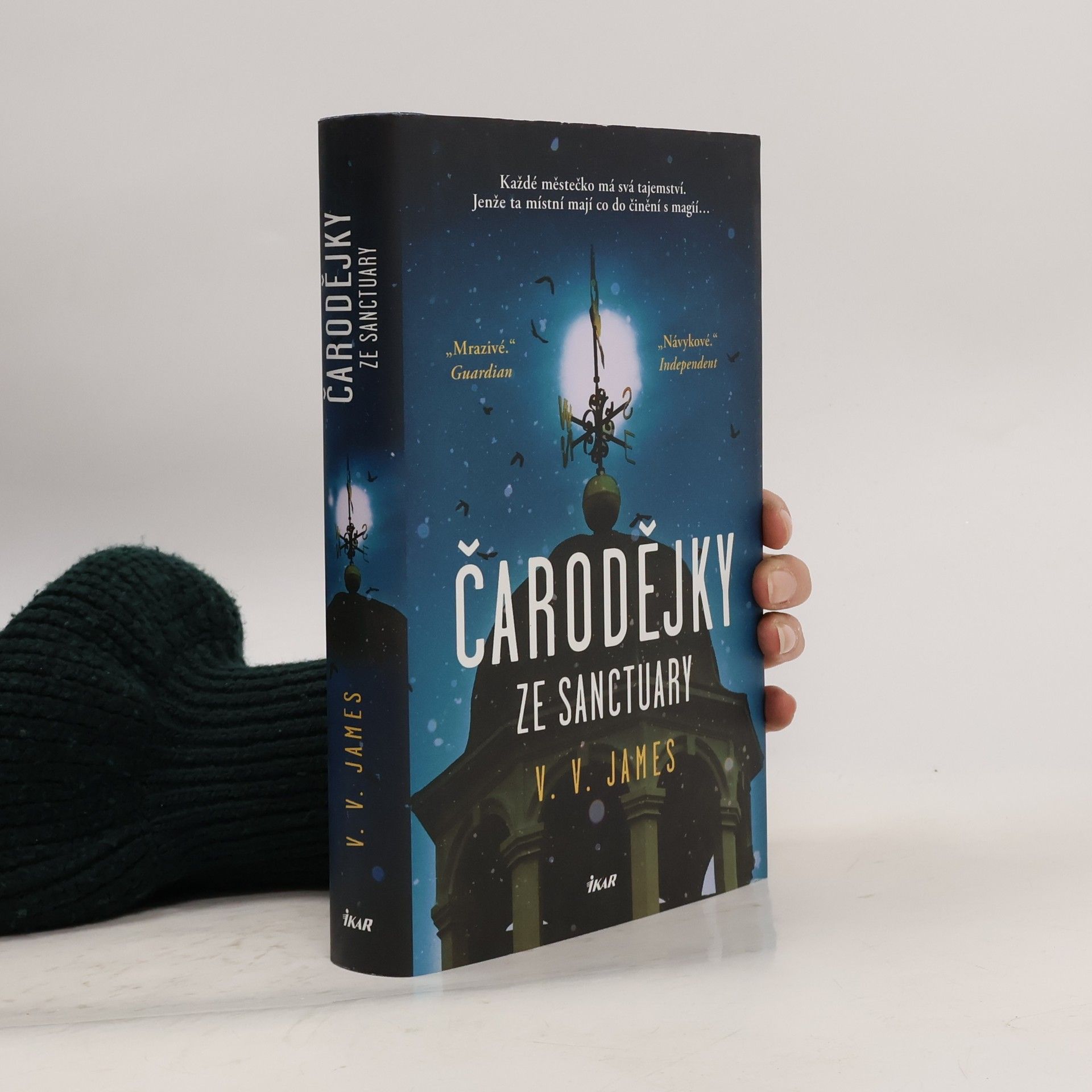 V. V. James Čarodějky ze Sanctuary