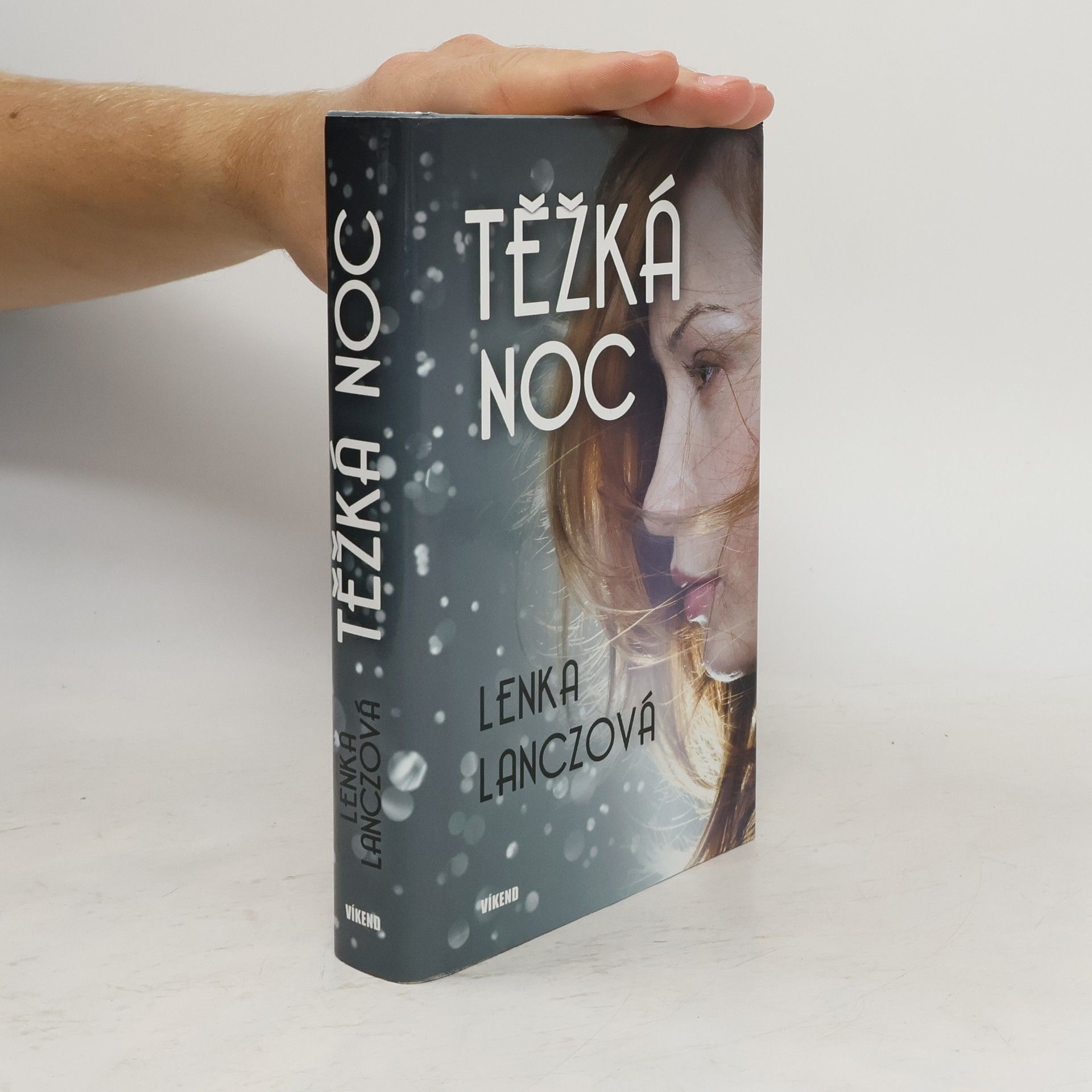 Lenka Lanczová Těžká noc