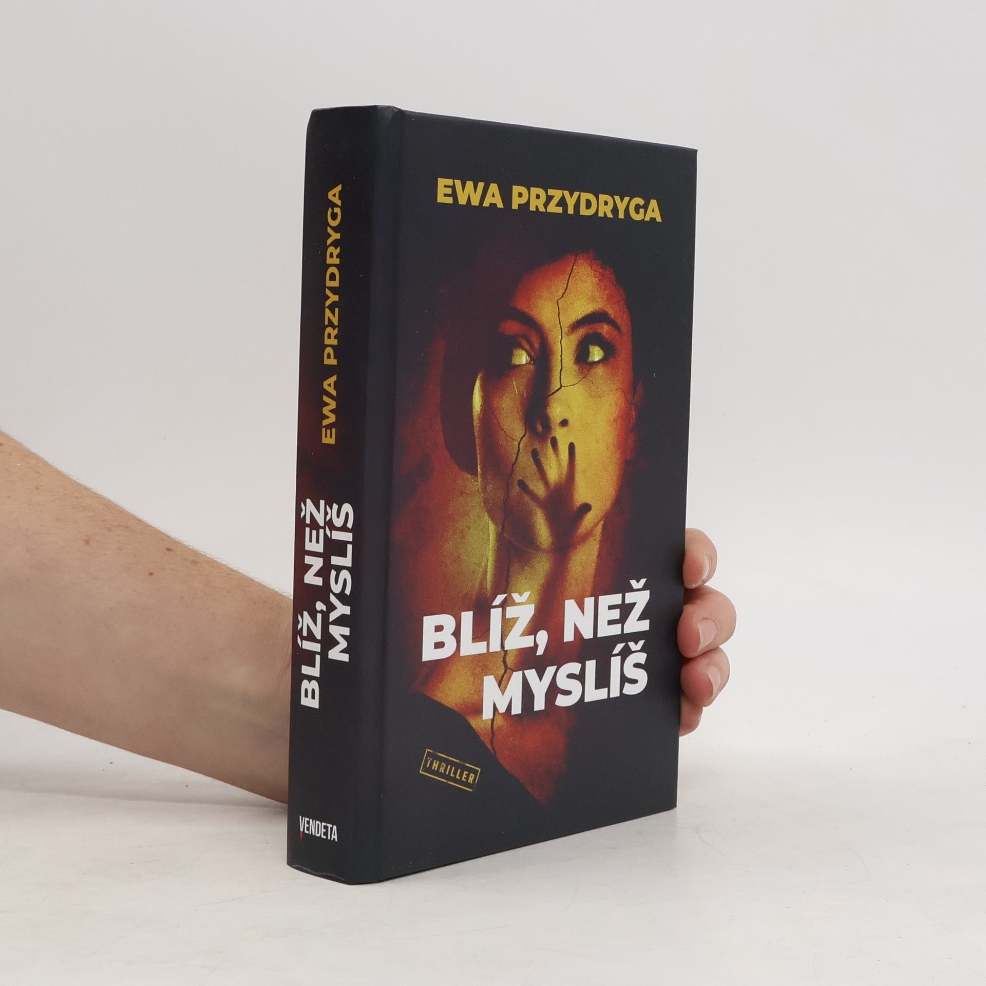 Ewa Przydryga Blíž, než myslíš