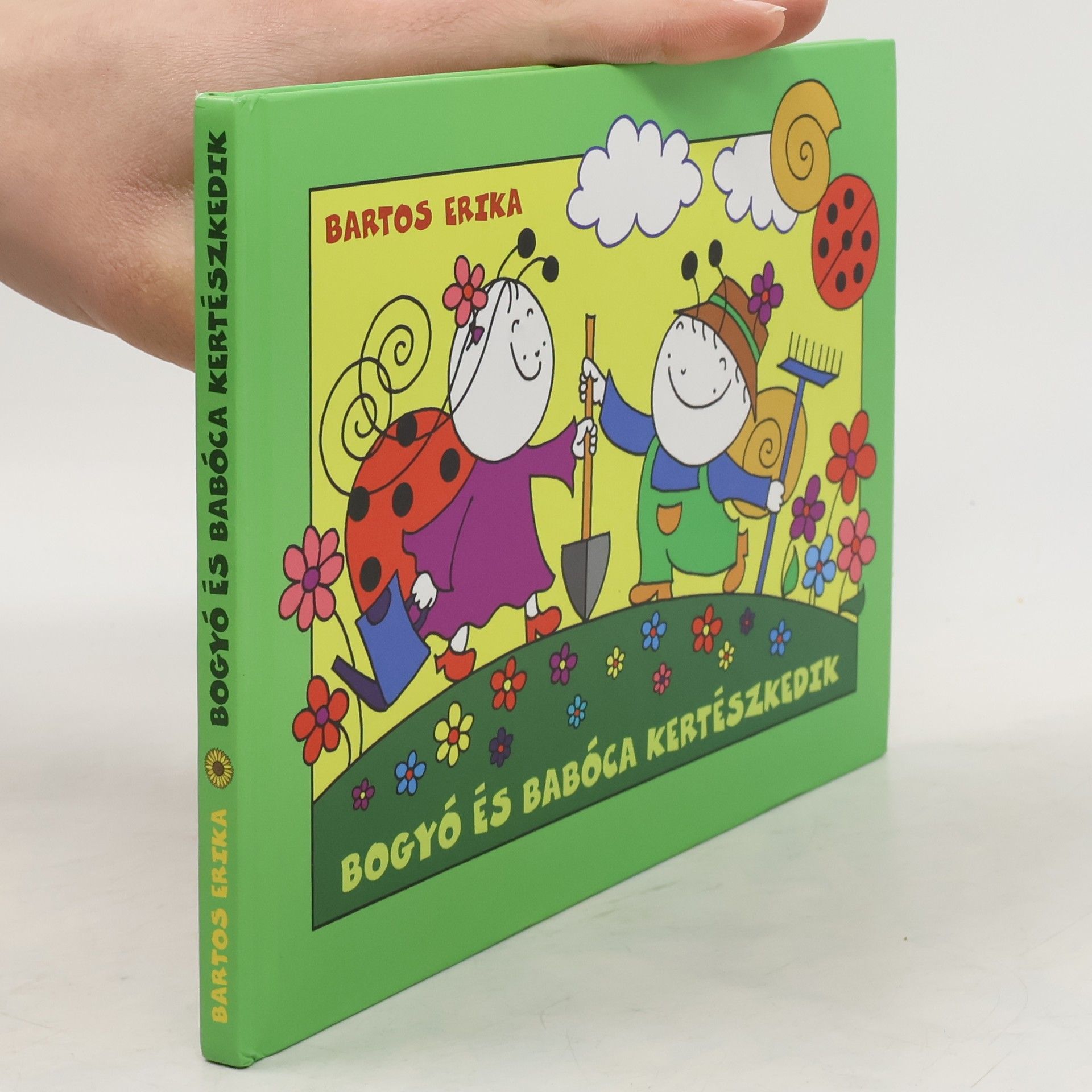 Bogyó és Babóca kertészkedik