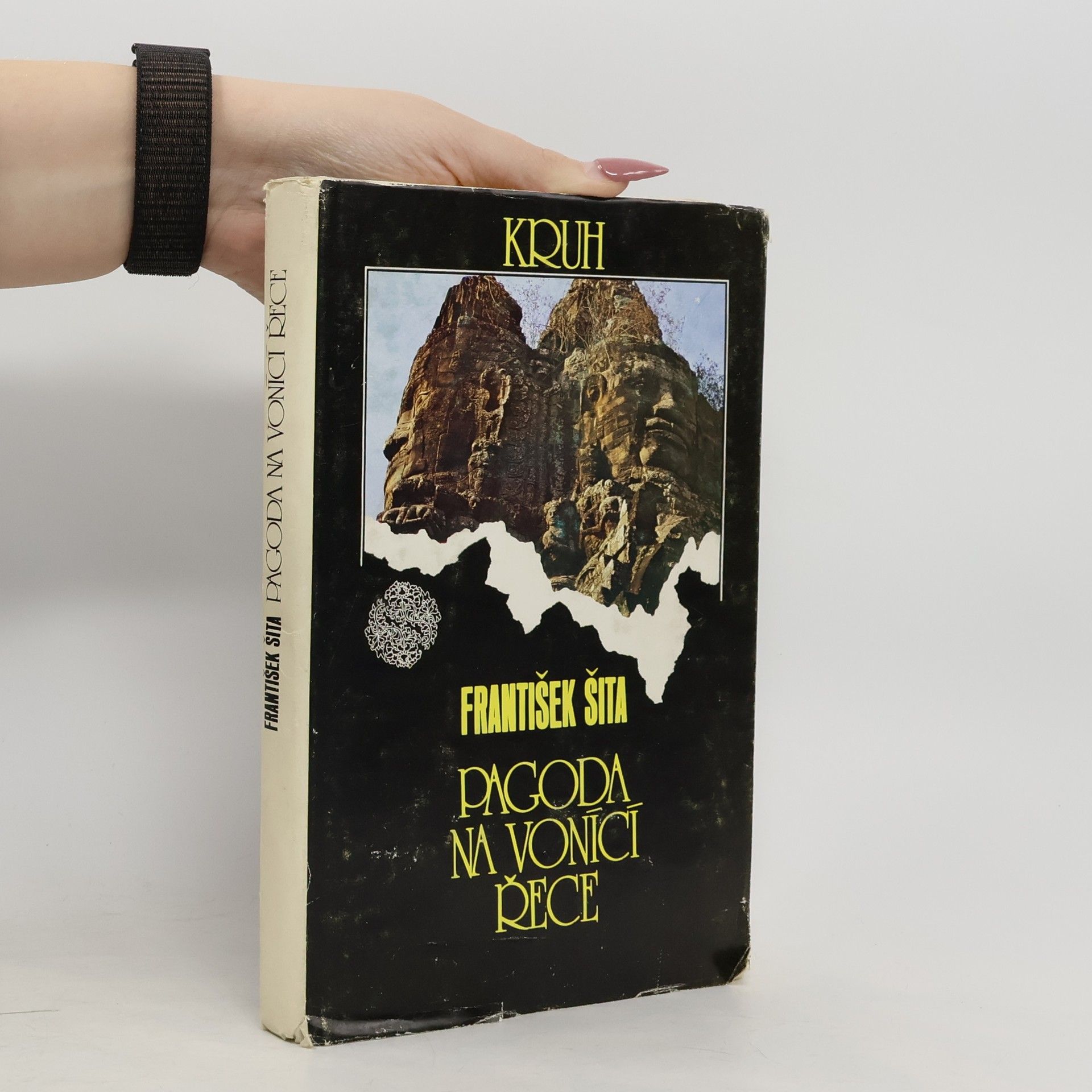 František Šita Pagoda na vonící řece