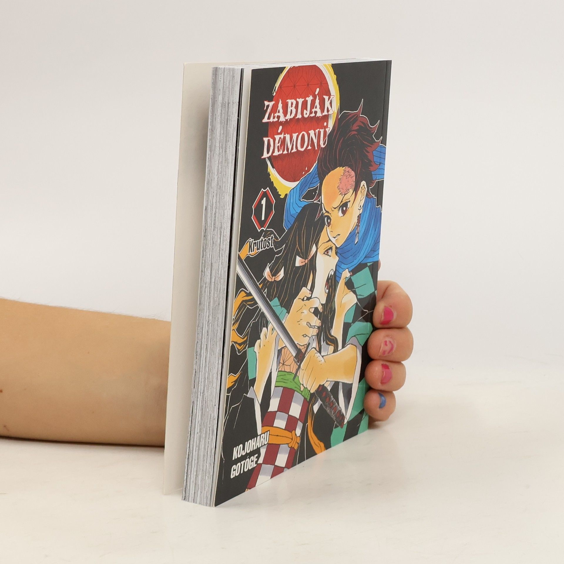 Koyoharu Gotoge Zabiják démonů. 1, Krutost