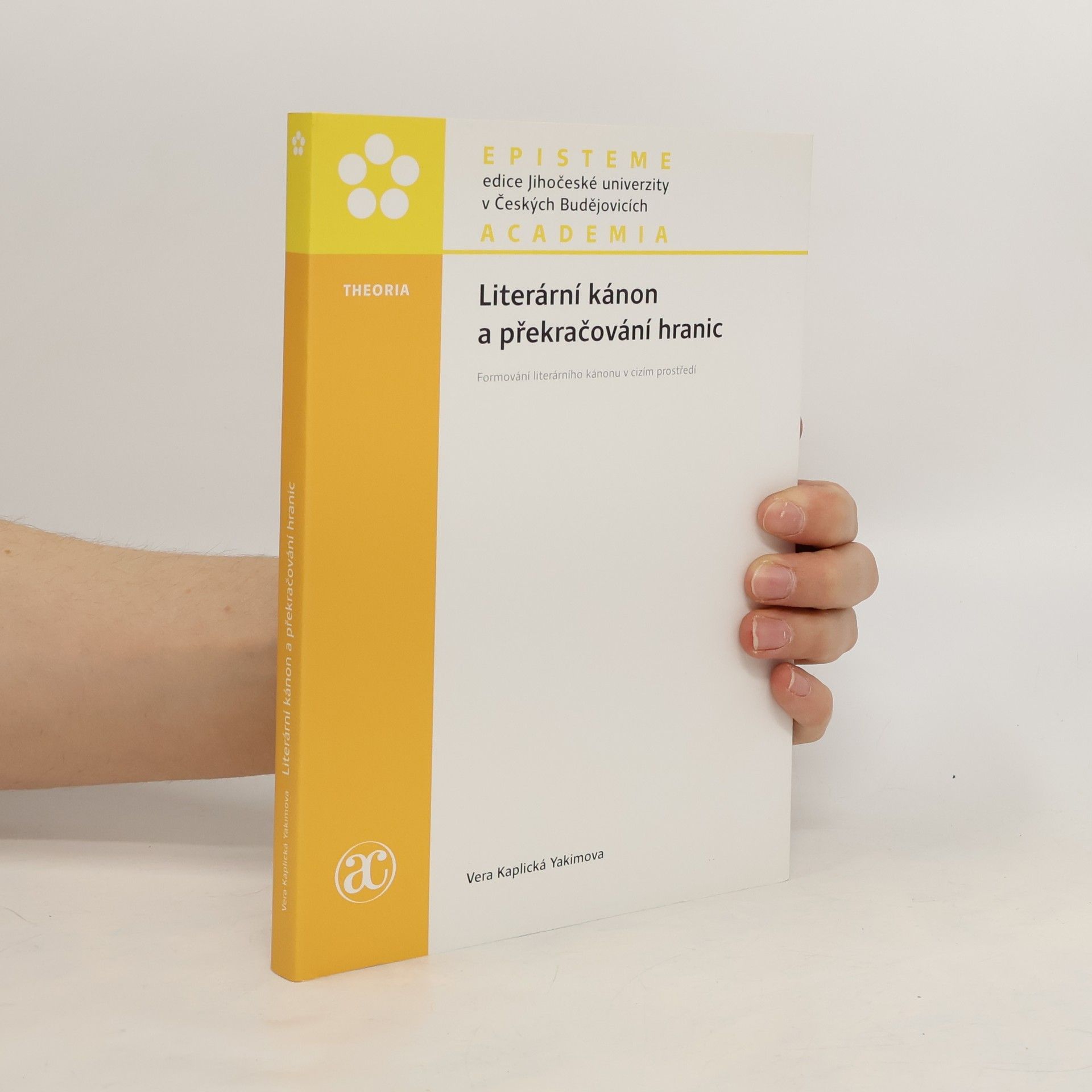 Vera Kaplická Yakimova Literární kánon a překračování hranic