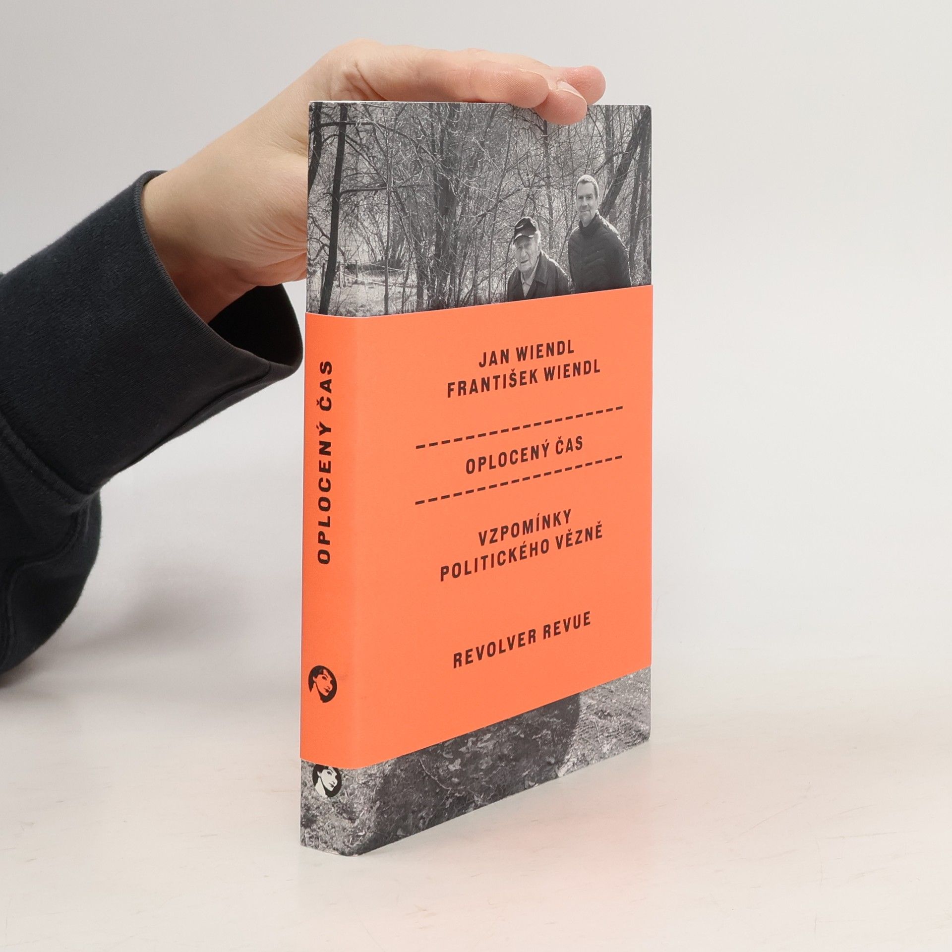 Oplocený čas: Vzpomínky politického vězně