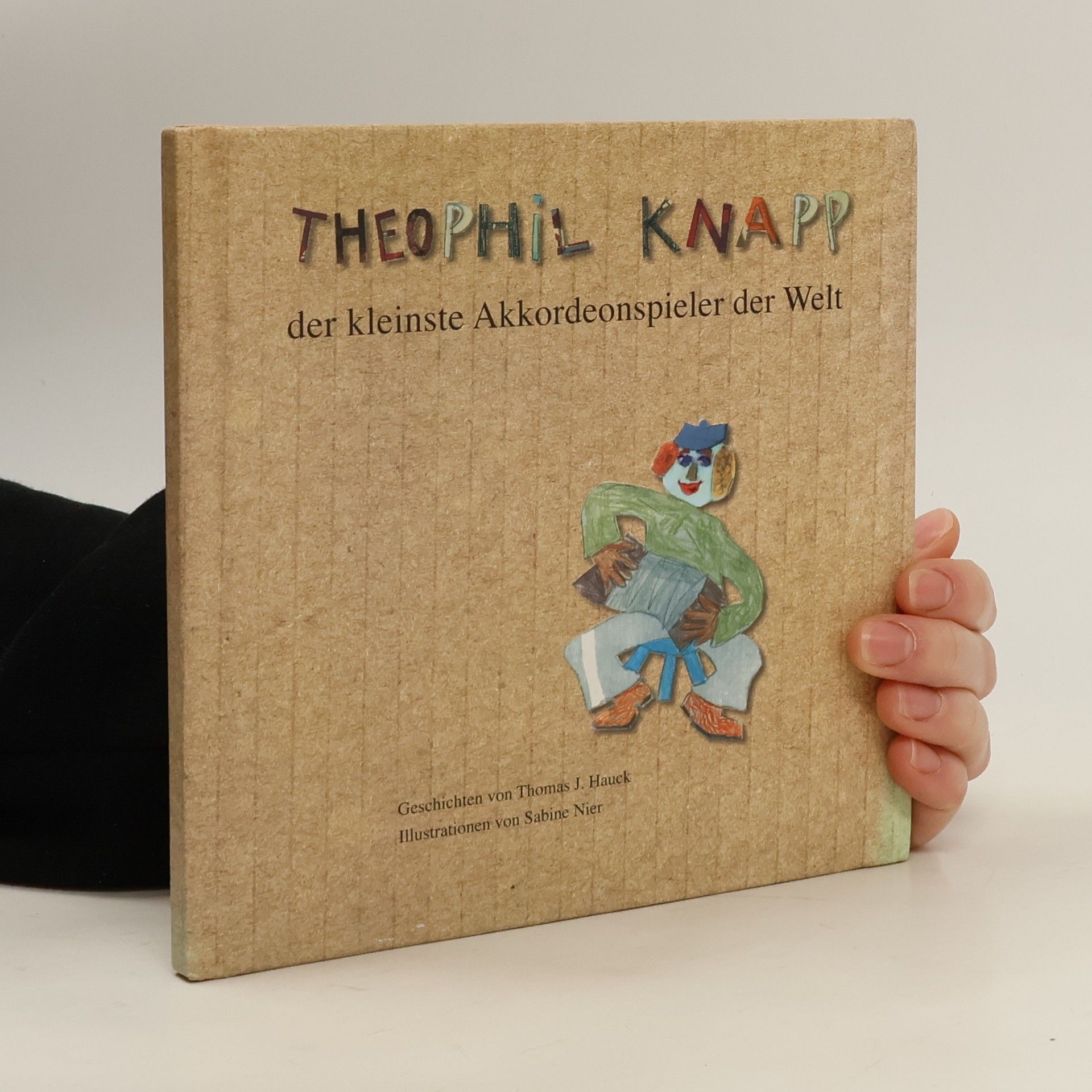 Sabine Nier Theophil Knapp, der kleinste Akkordeonspieler der Welt