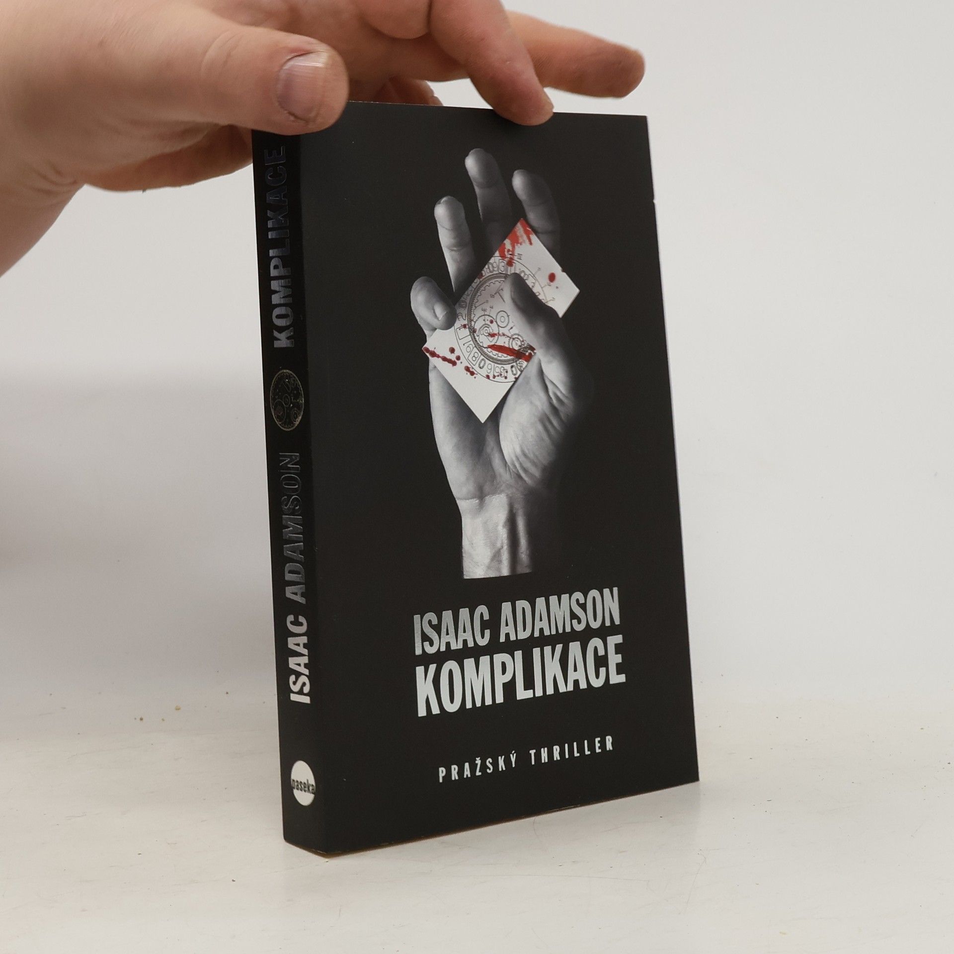 Isaac Adamson Komplikace : pražský thriller