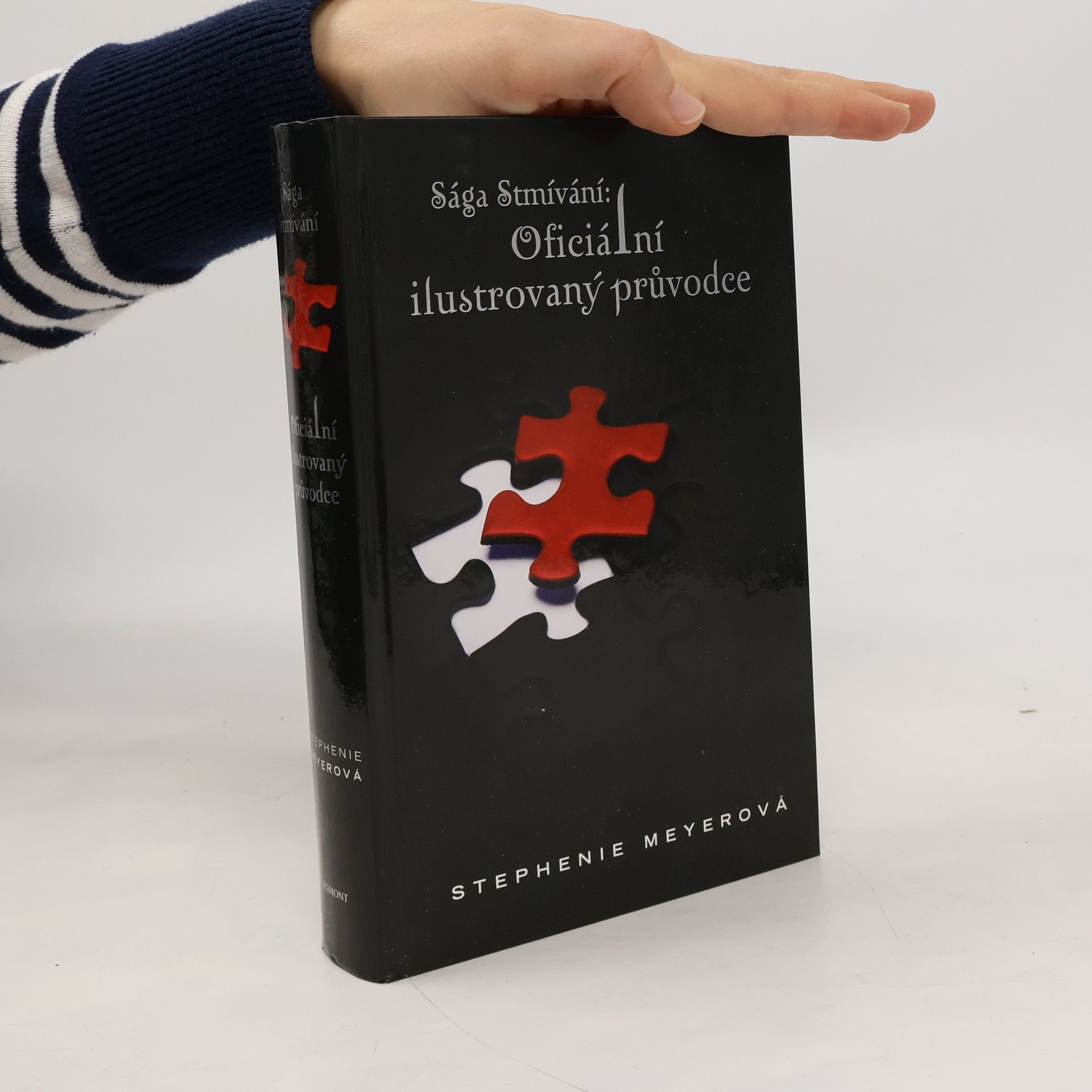 Stephenie Meyer Sága Stmívání: Oficiální ilustrovaný průvodce