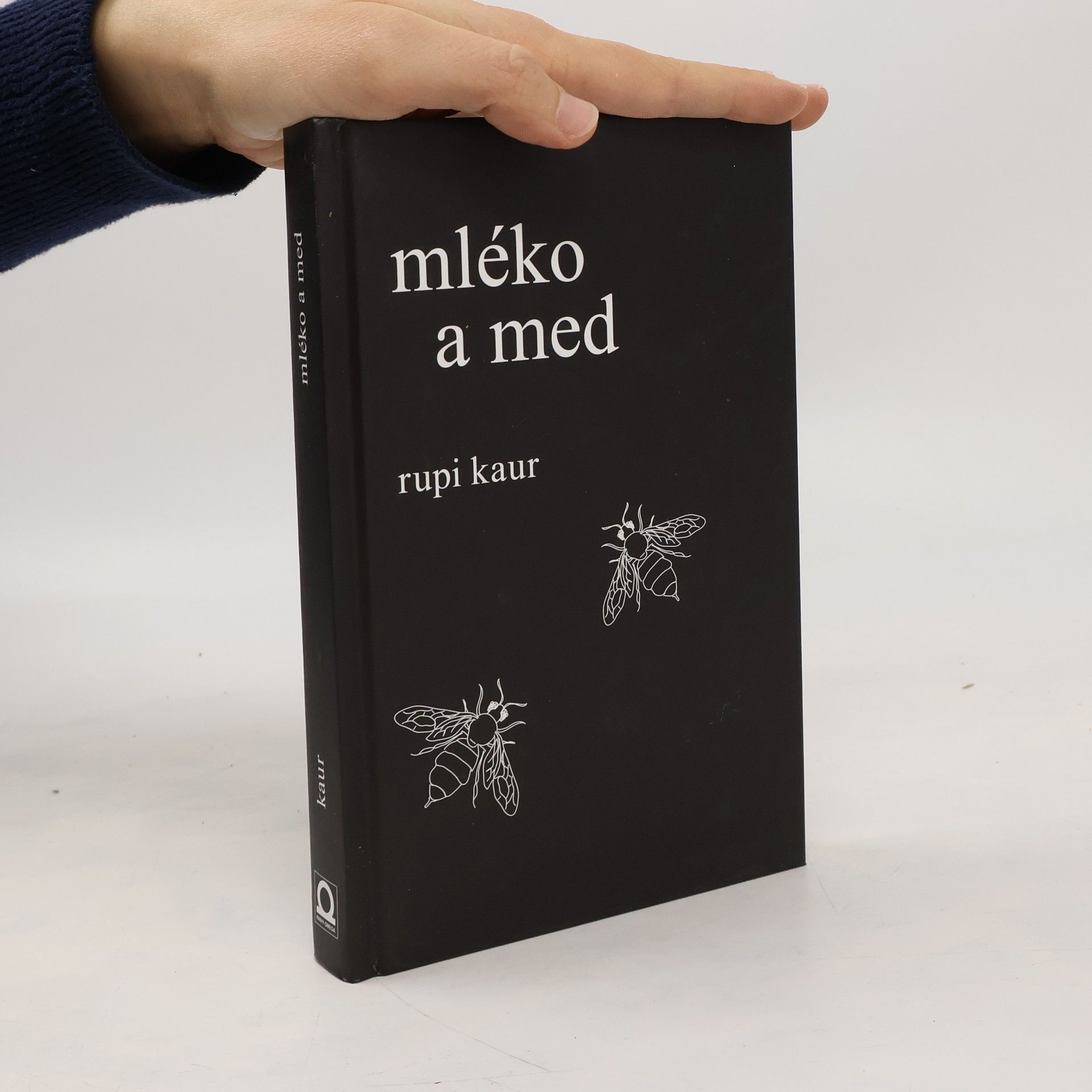 Rupi Kaur Mléko a med