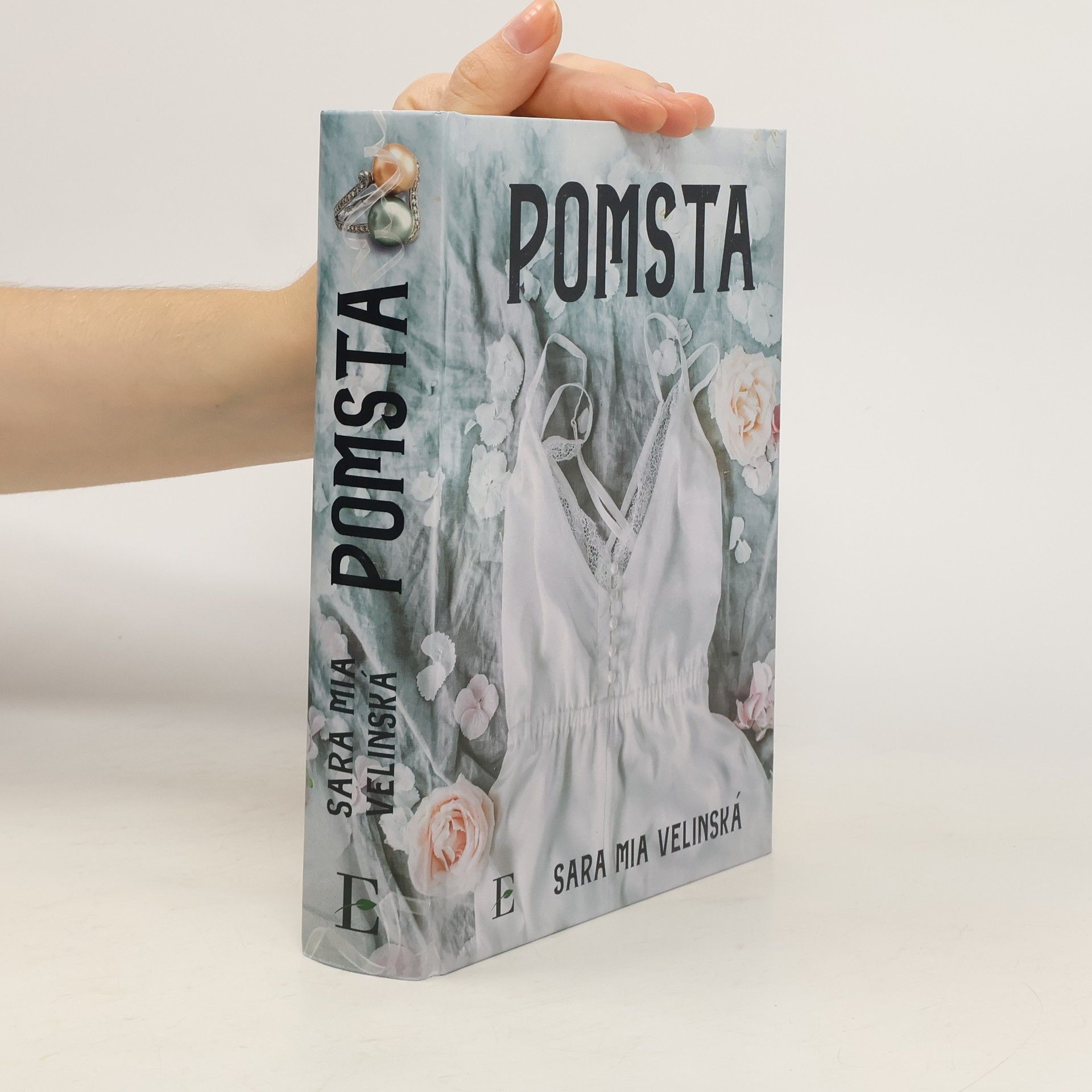 Sara Mia Velinská Pomsta