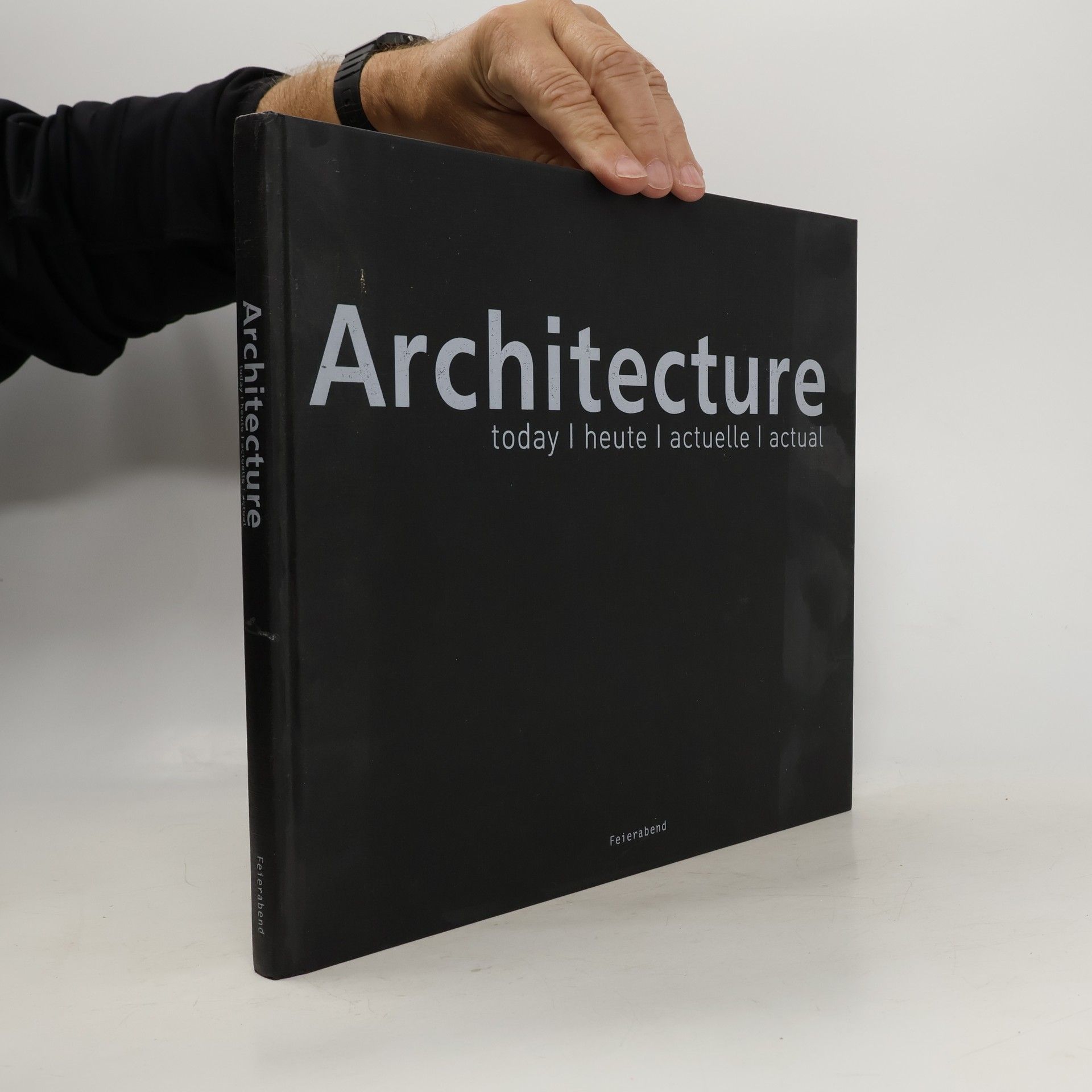 Architecture : today = heute = actuelle = actual