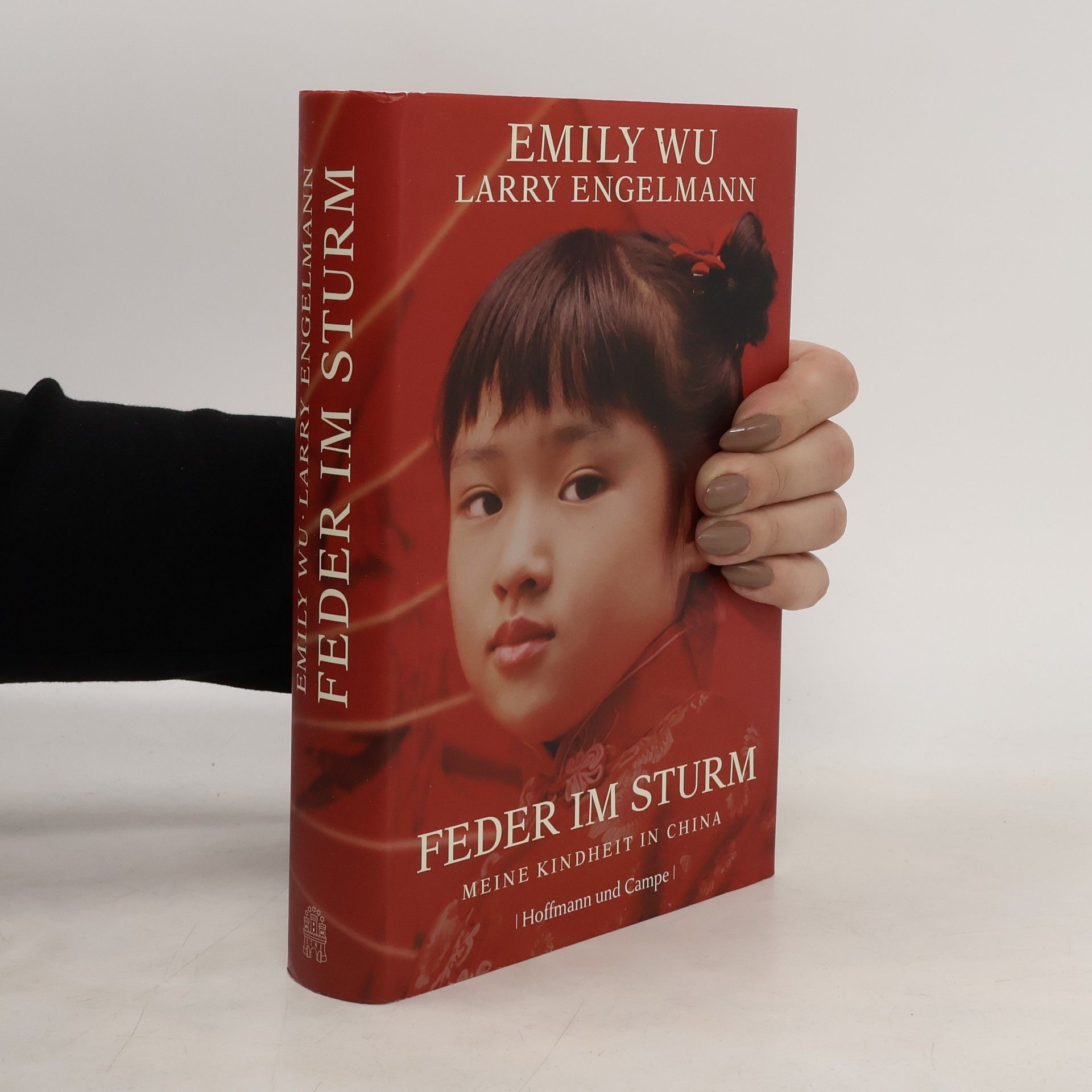 Emily Wu Feder Im Sturm