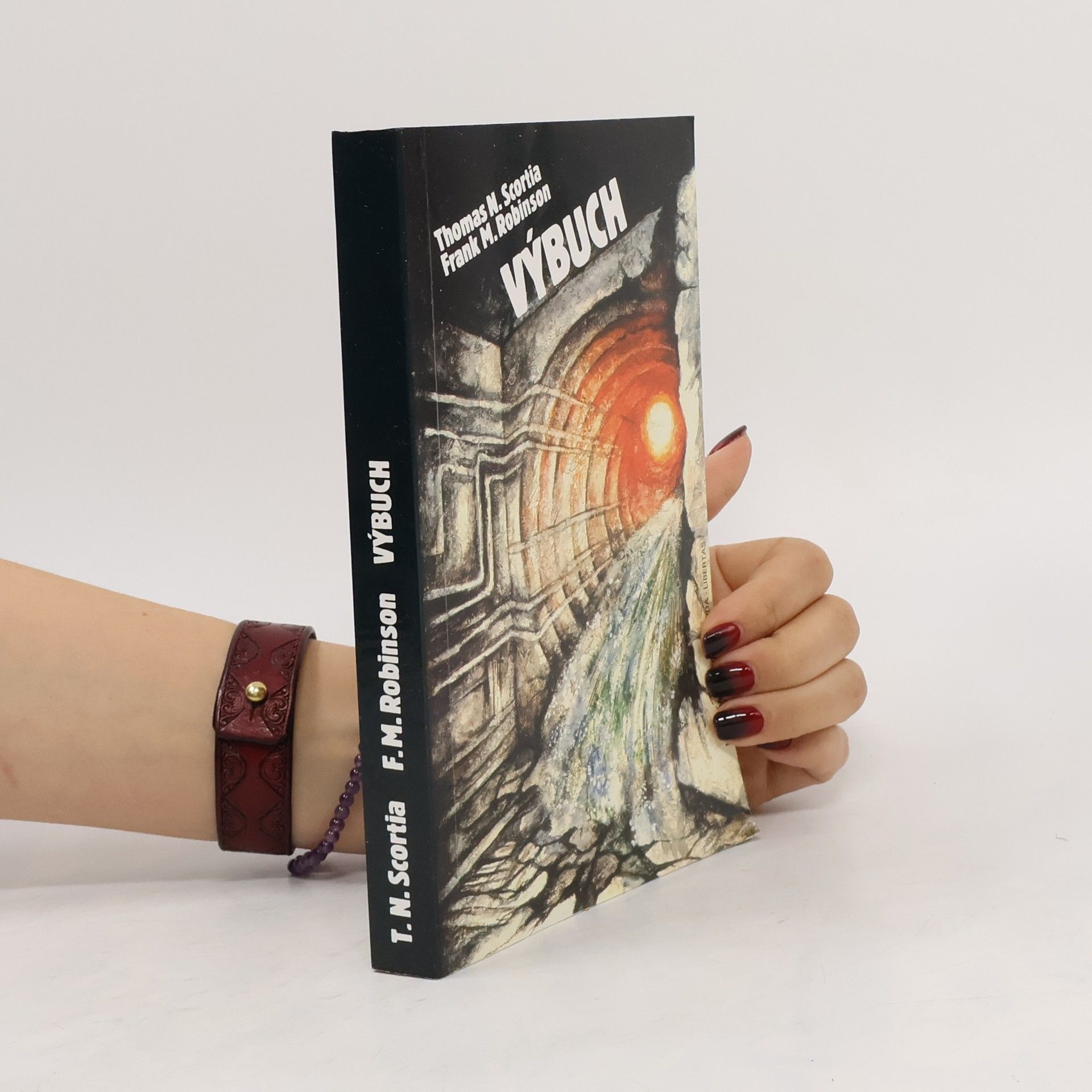 Thomas N. Scortia Výbuch