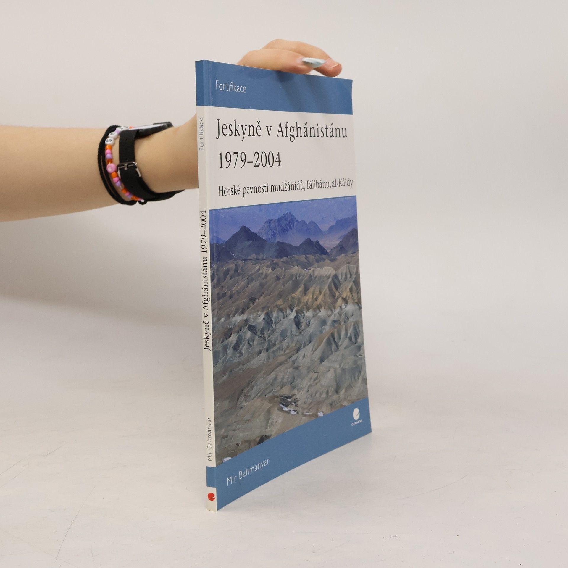 Mir Bahmanyar Jeskyně v Afghánistánu 1979-2004