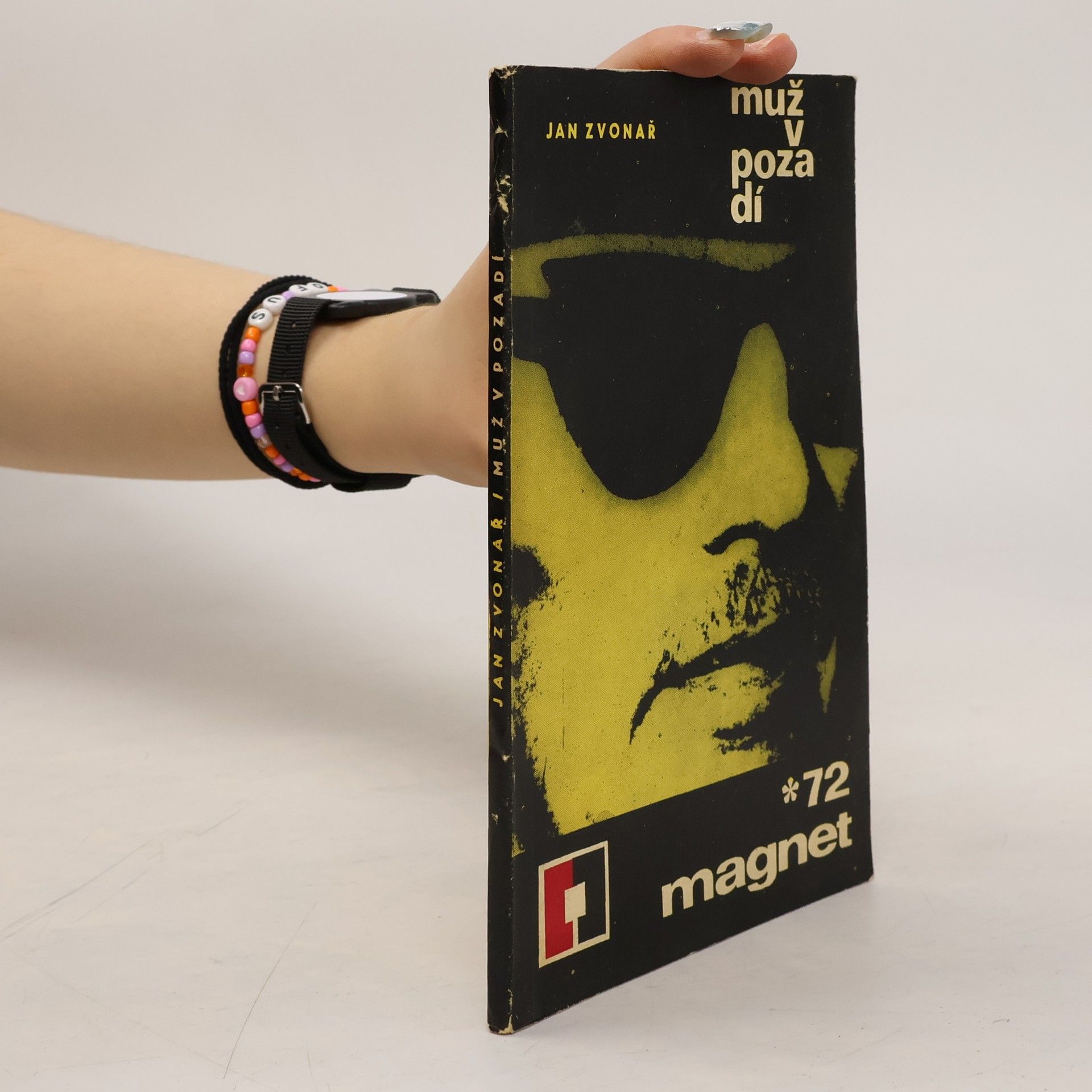 Jan Zvonař Muž v pozadí