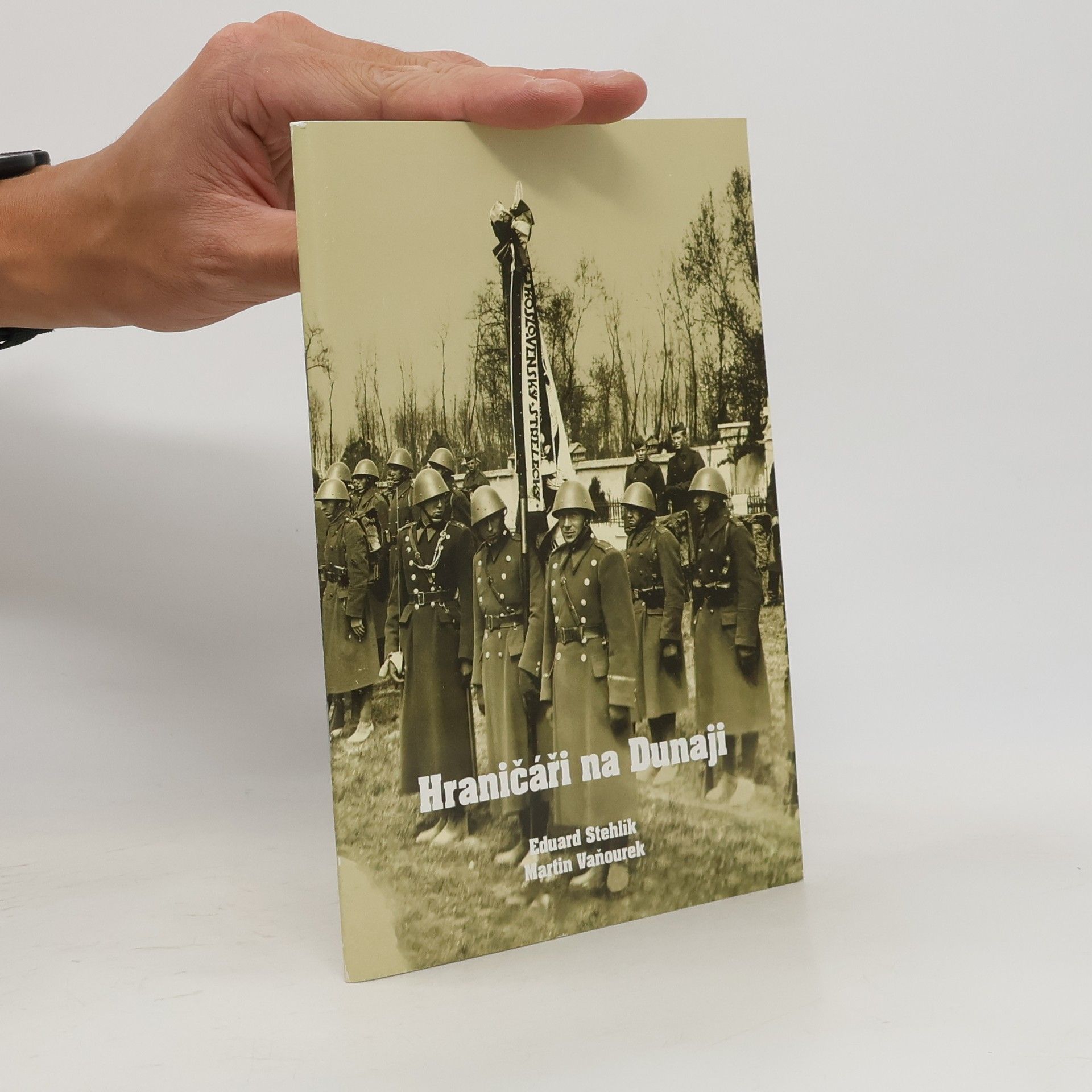 Martin Vaňourek Hraničáři na Dunaji