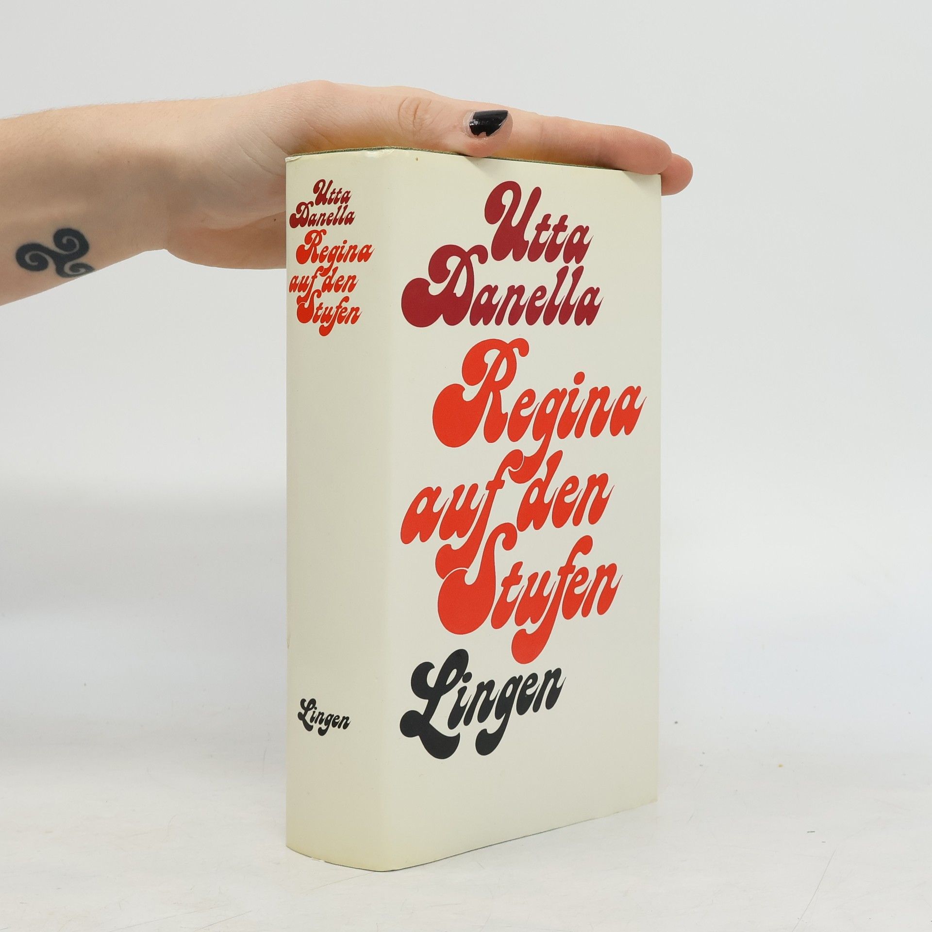 Utta Danella Regina auf den Stufen