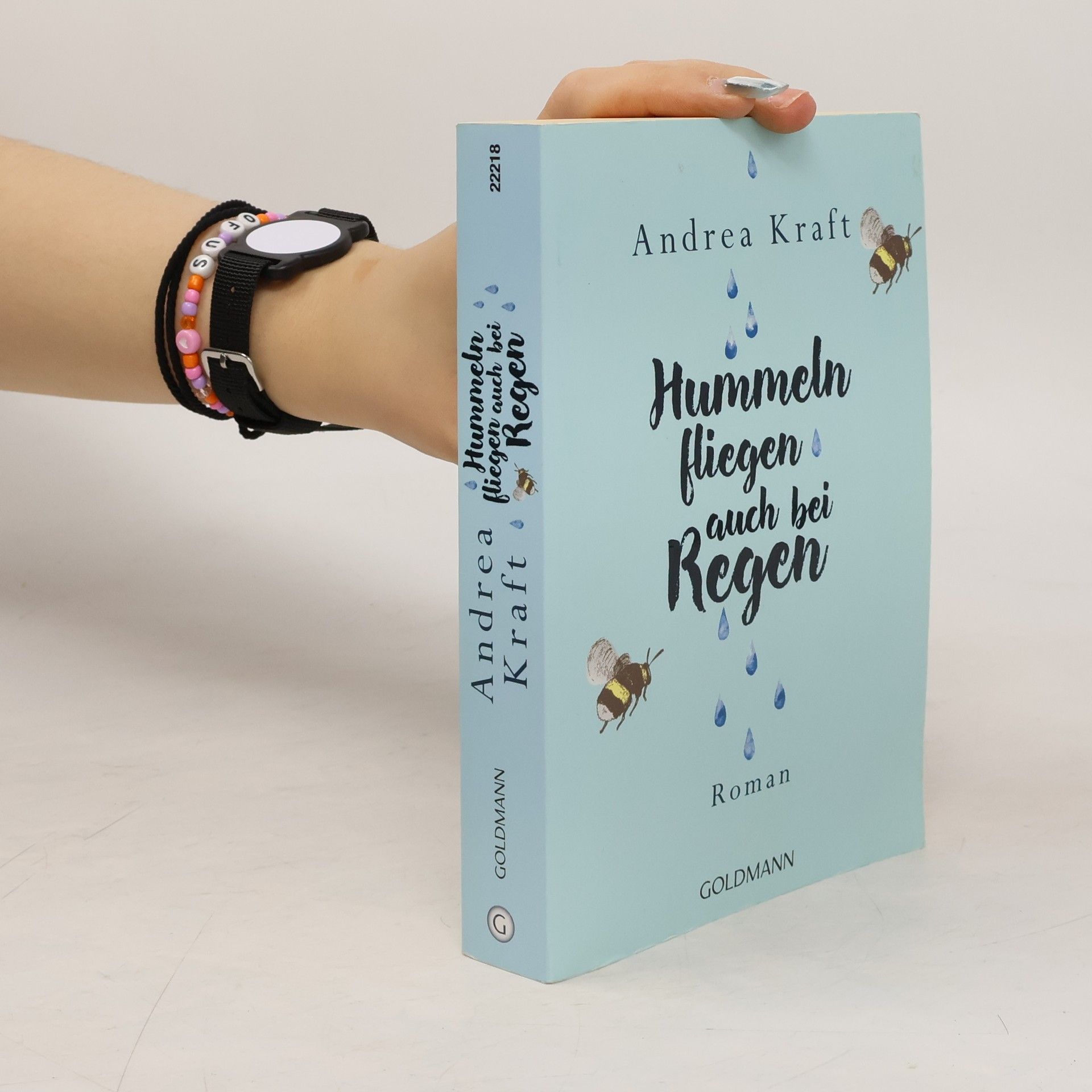 Hummeln fliegen auch bei Regen