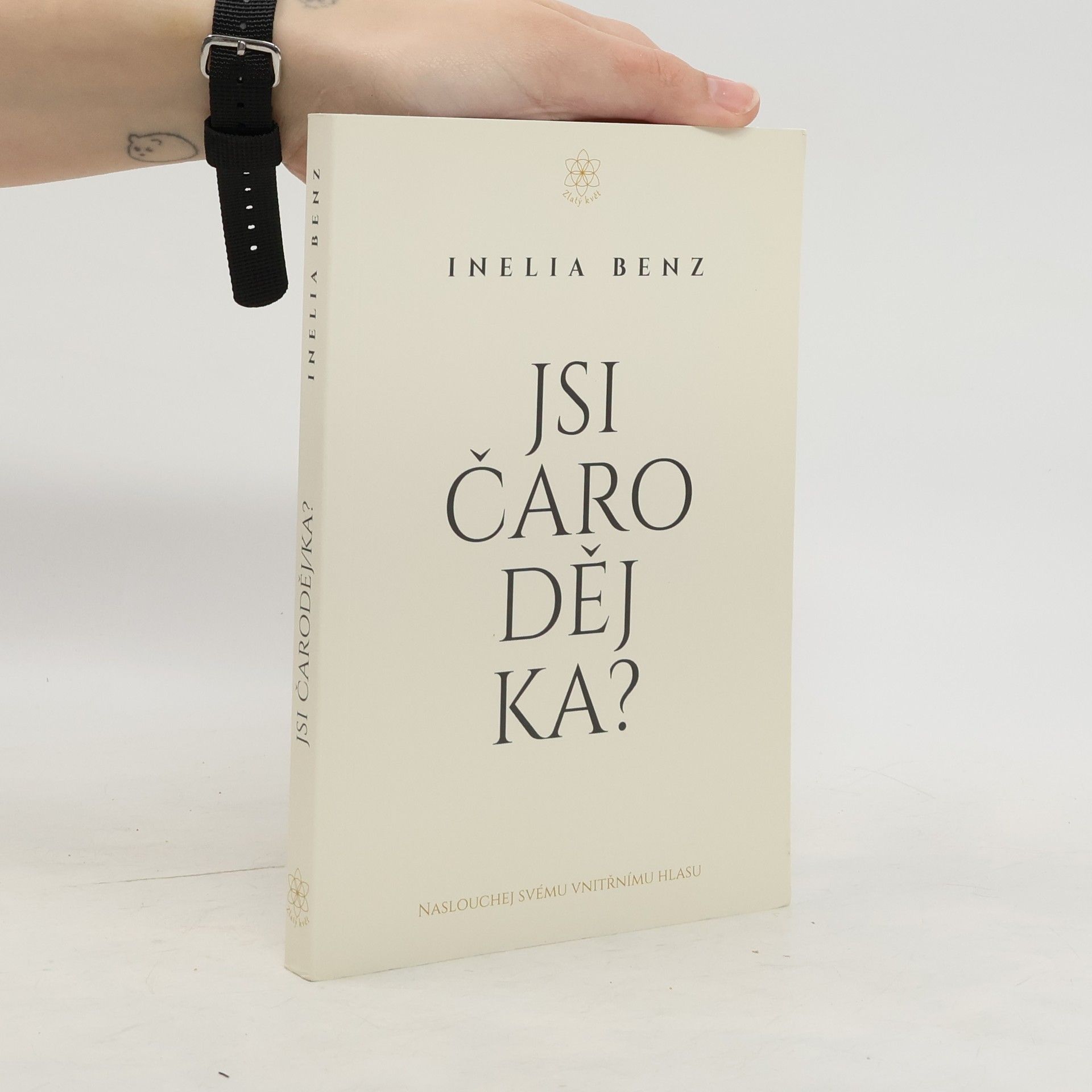 Inelia Benz Jsi Čarodějka?