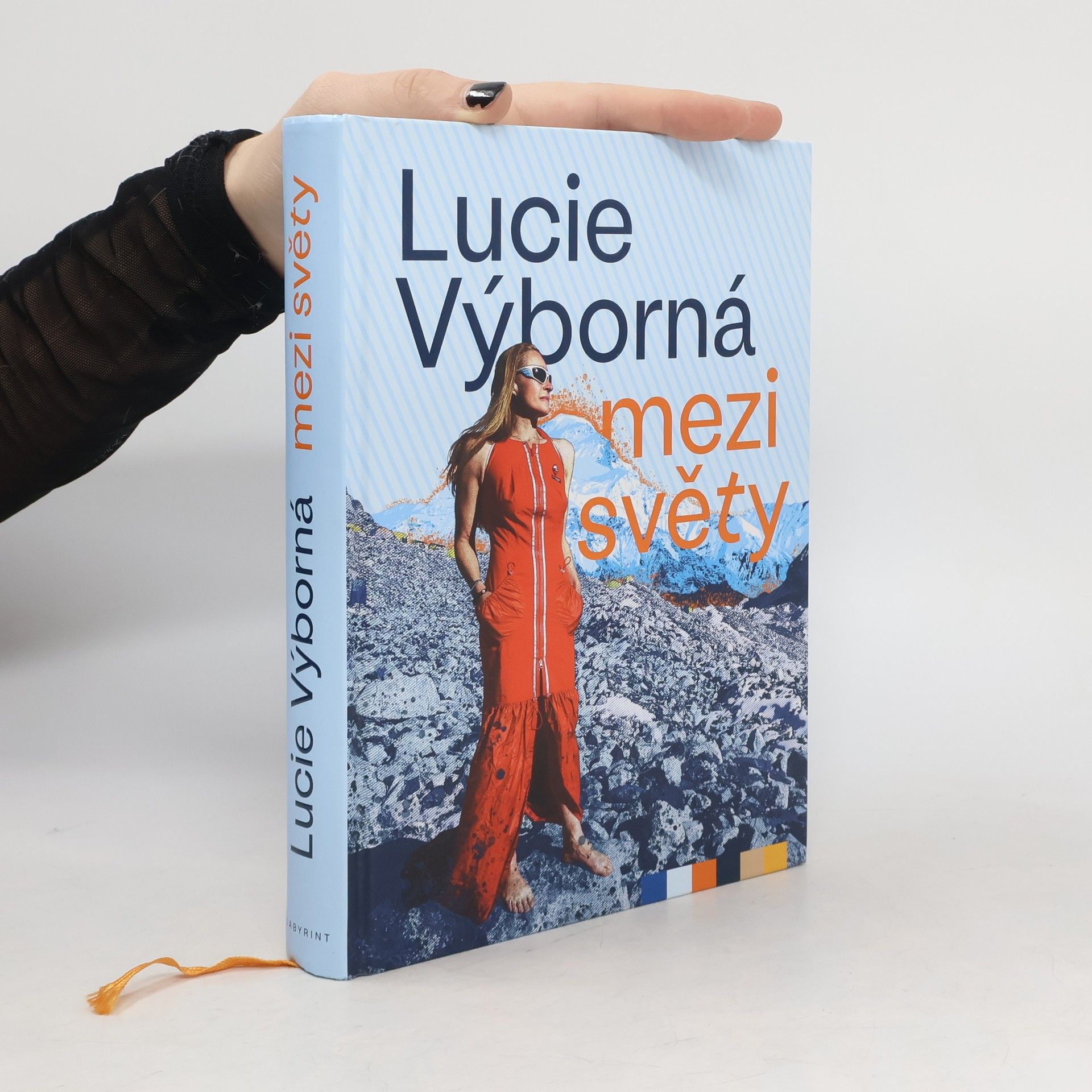 Lucie Výborná Mezi světy