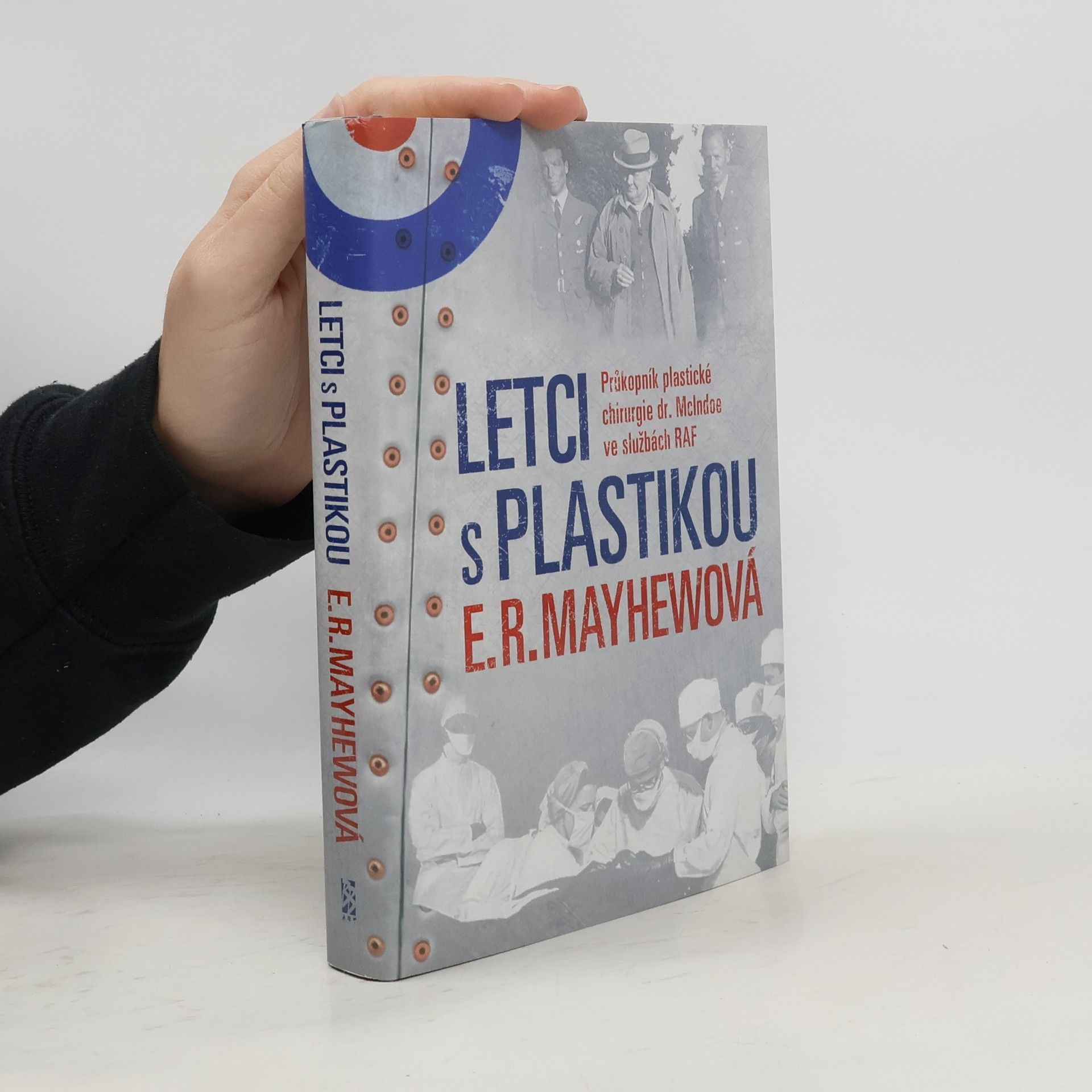 E.R. Mayhew Letci s plastikou