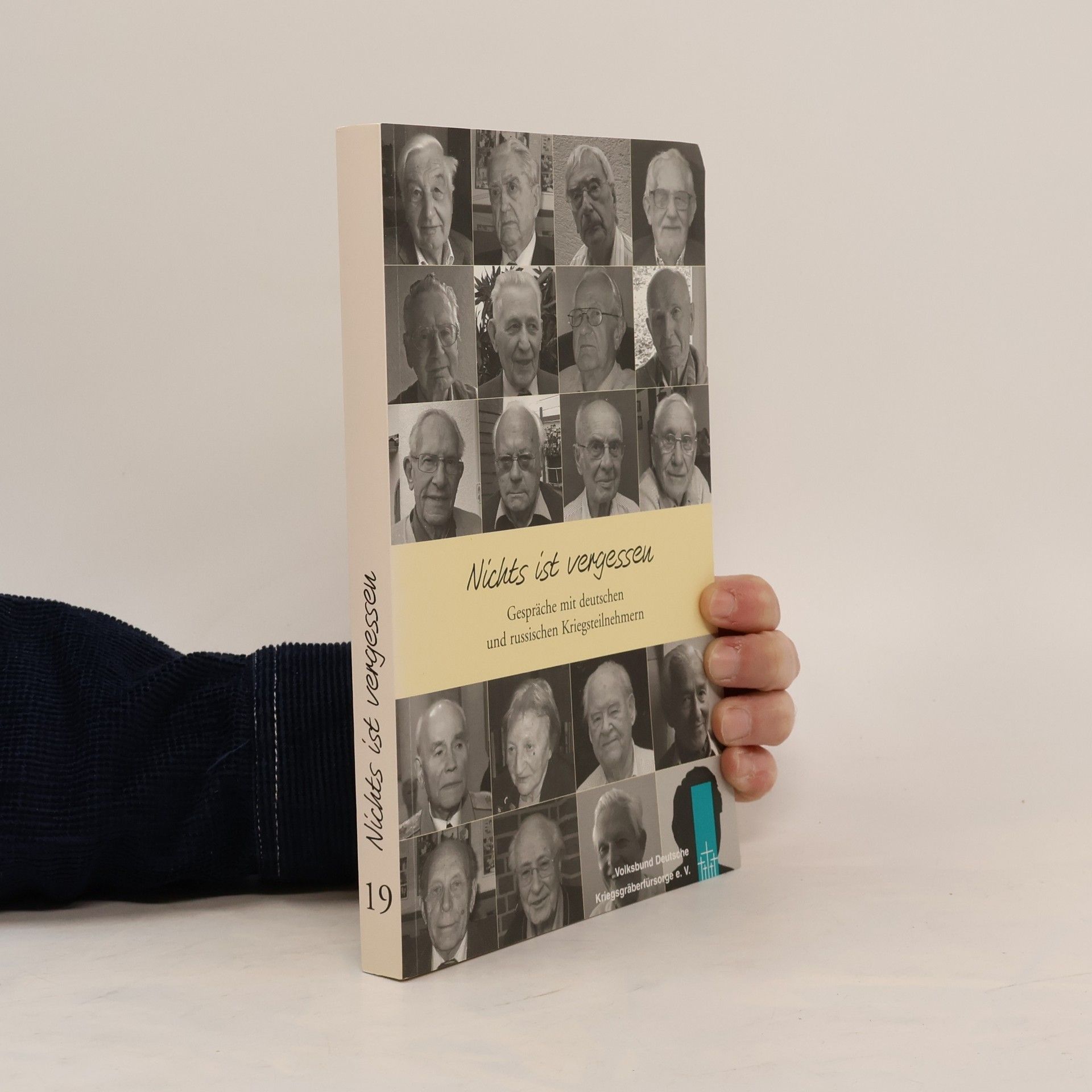 Various authors Nichts ist vergessen 19