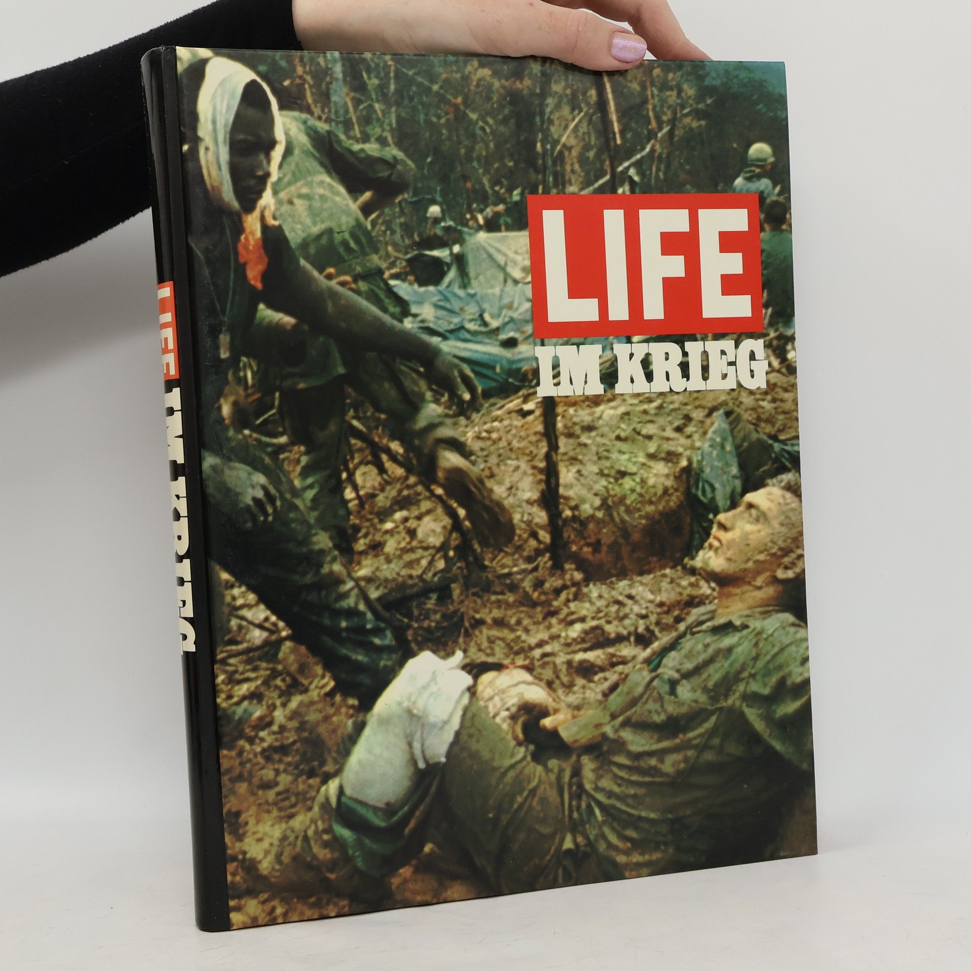 Collectif d'auteurs Life im Krieg