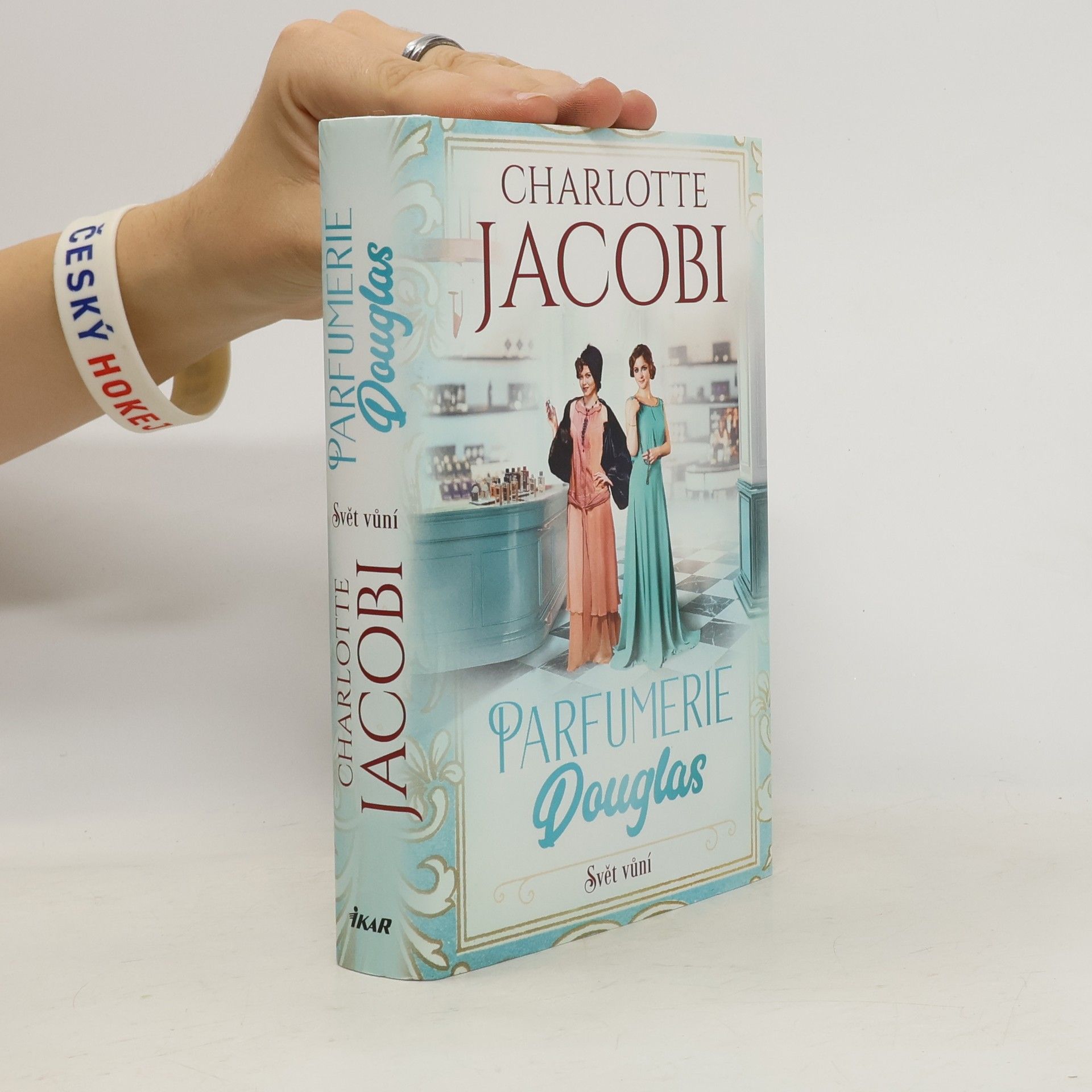 Charlotte Jacobi Parfumerie Douglas. Svět vůní