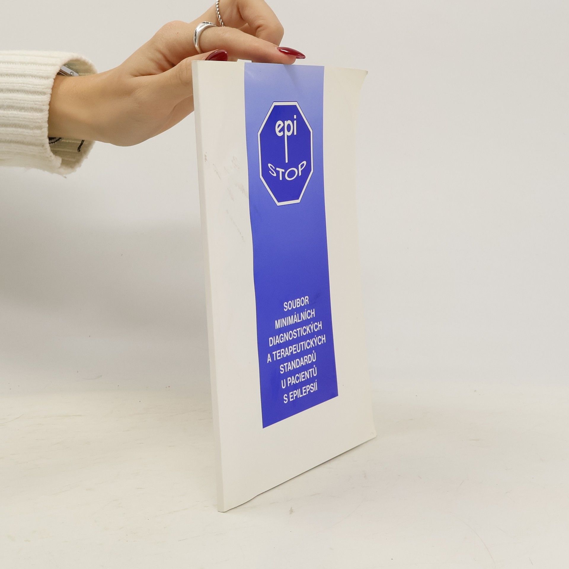 AA.VV. Soubor minimálních diagnostických a terapeutických standardů u pacientů s epilepsií