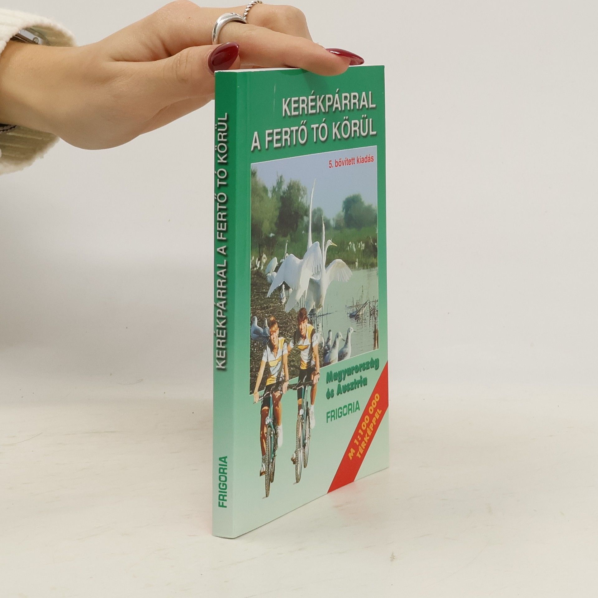 Péter Bodor Kerékpárral a Fertő tó körül