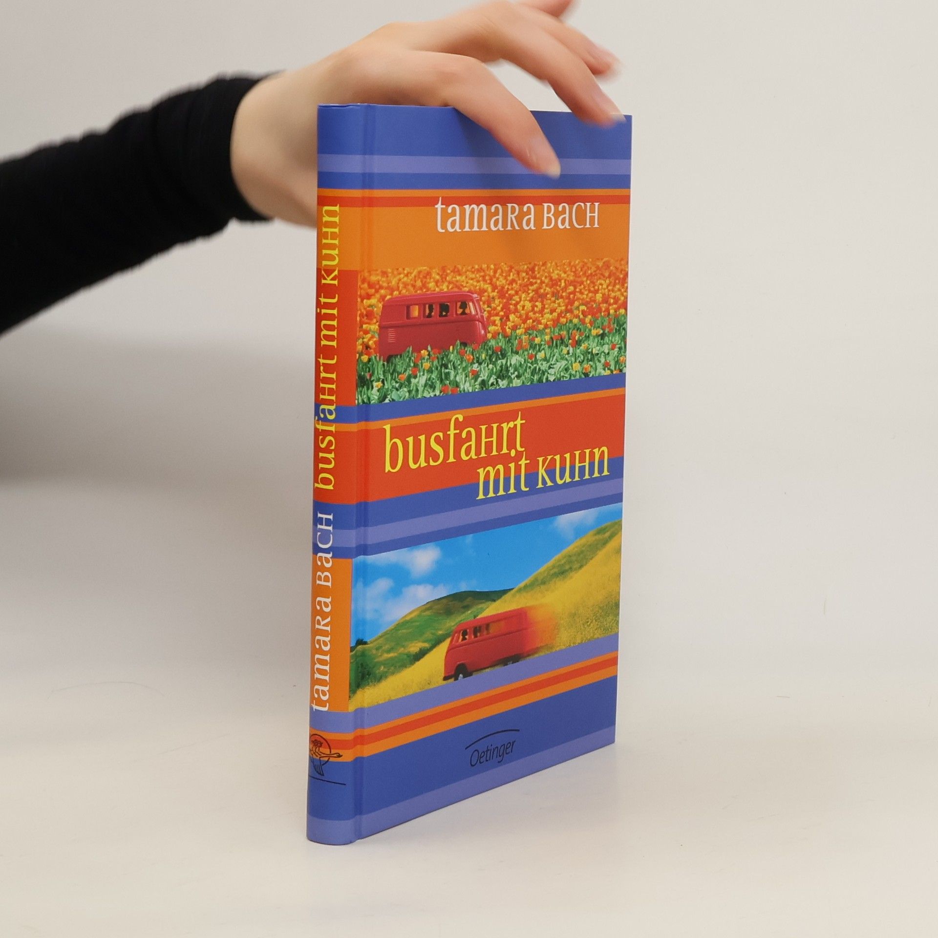 Tamara Bach Busfahrt mit Kuhn