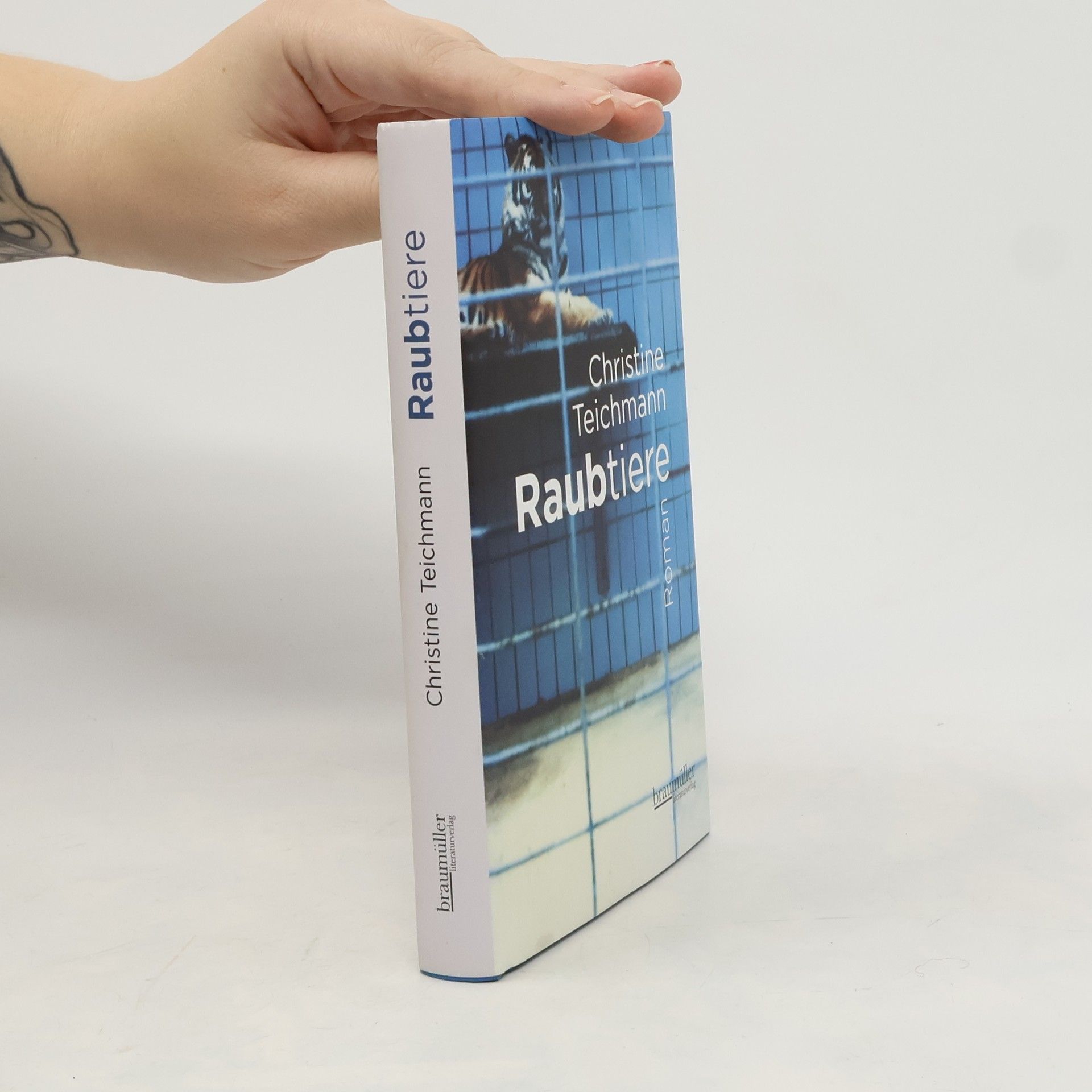 Christine Teichmann-Nadiraschwili Raubtiere