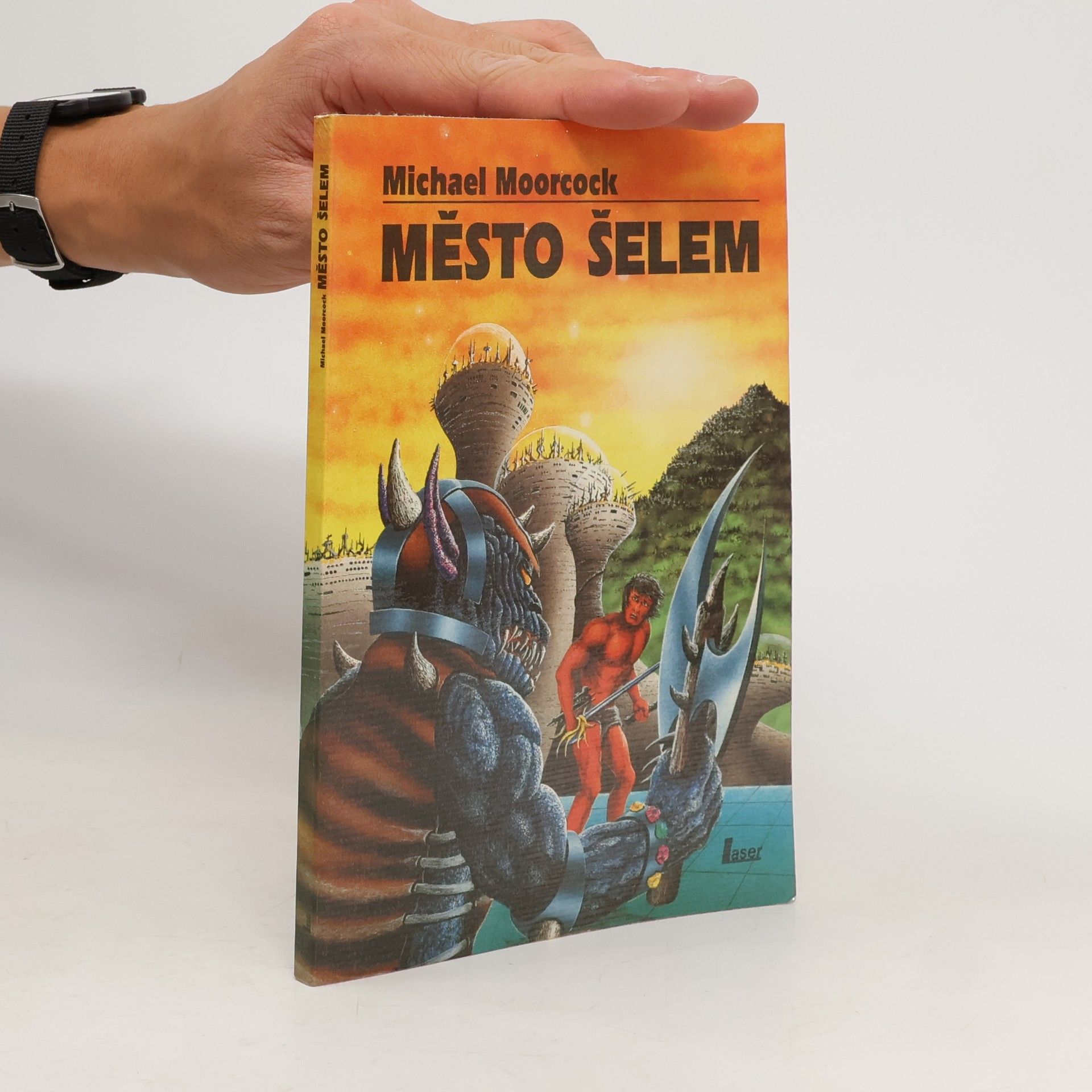 Michael Moorcock Město šelem