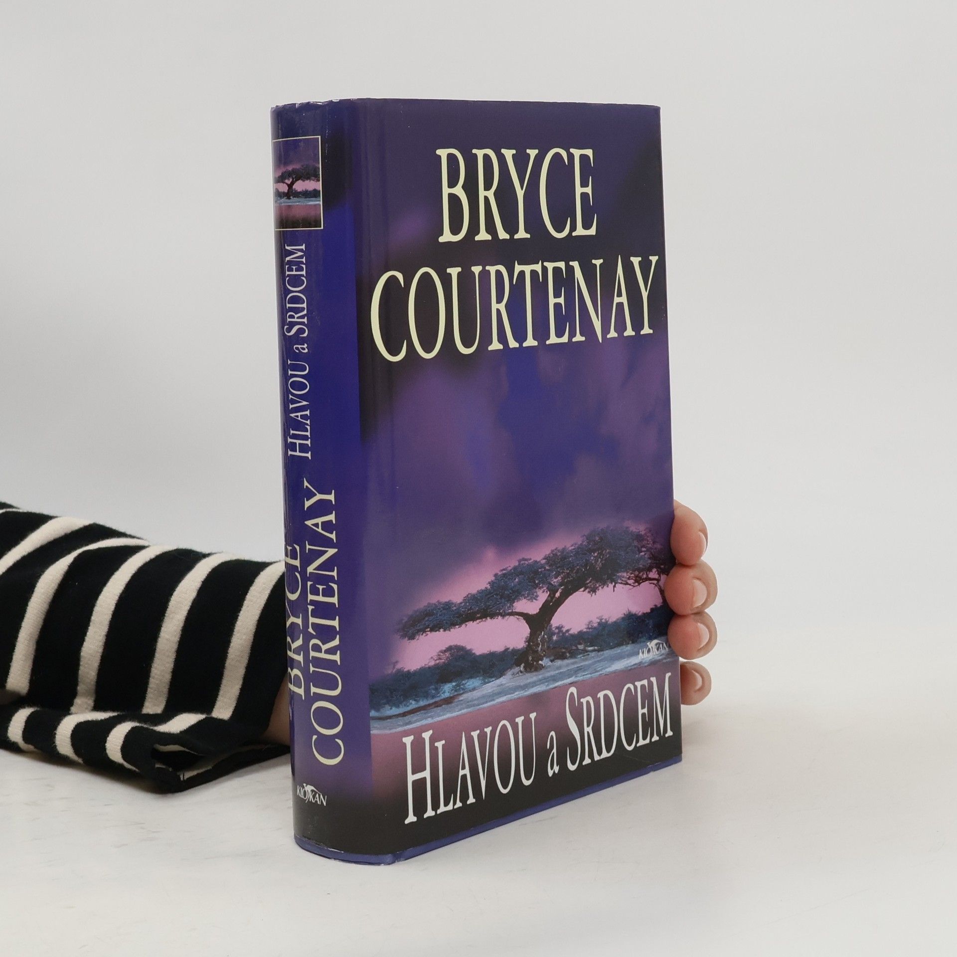 Courtenay Bryce Hlavou a srdcem