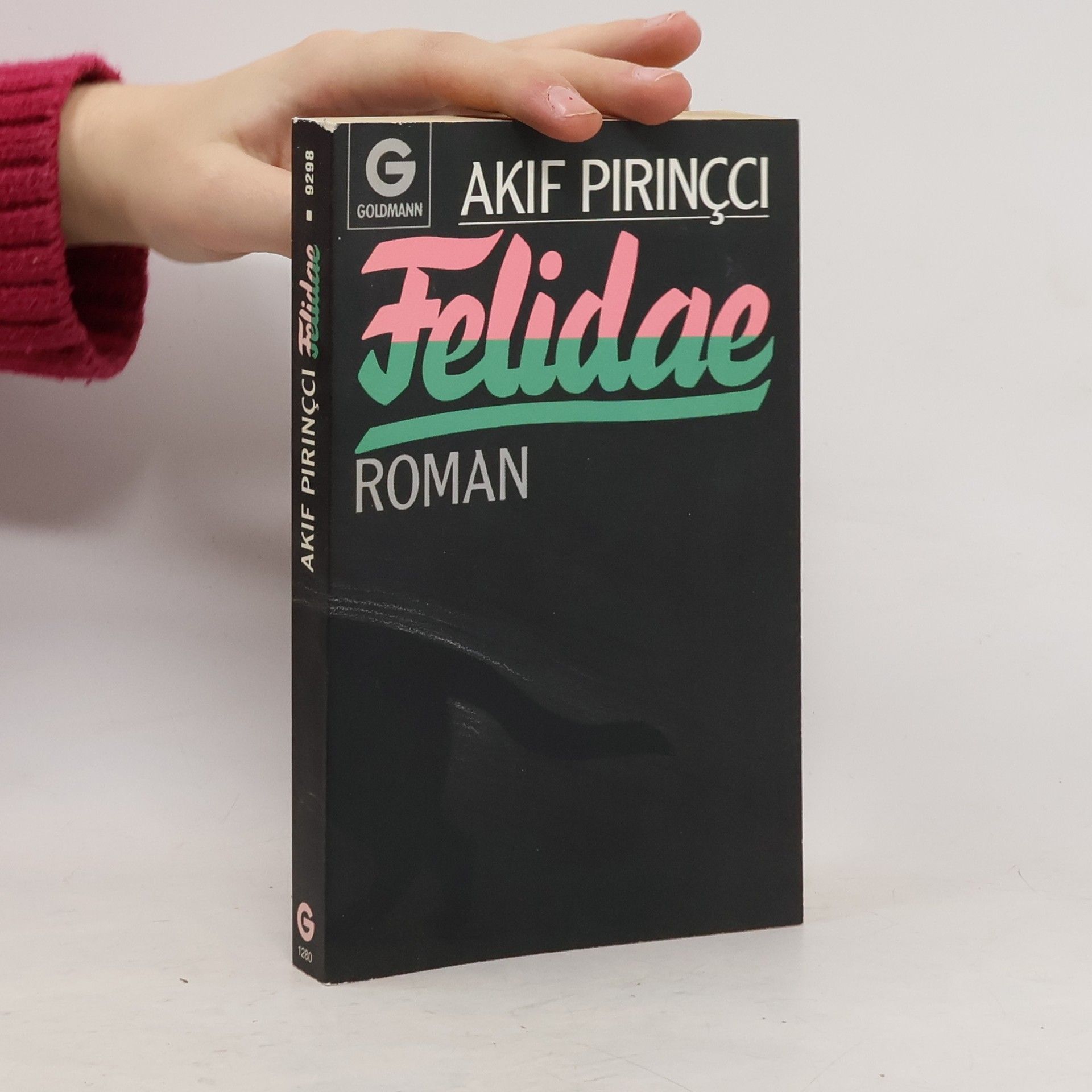 Akif Pirincci Felidae