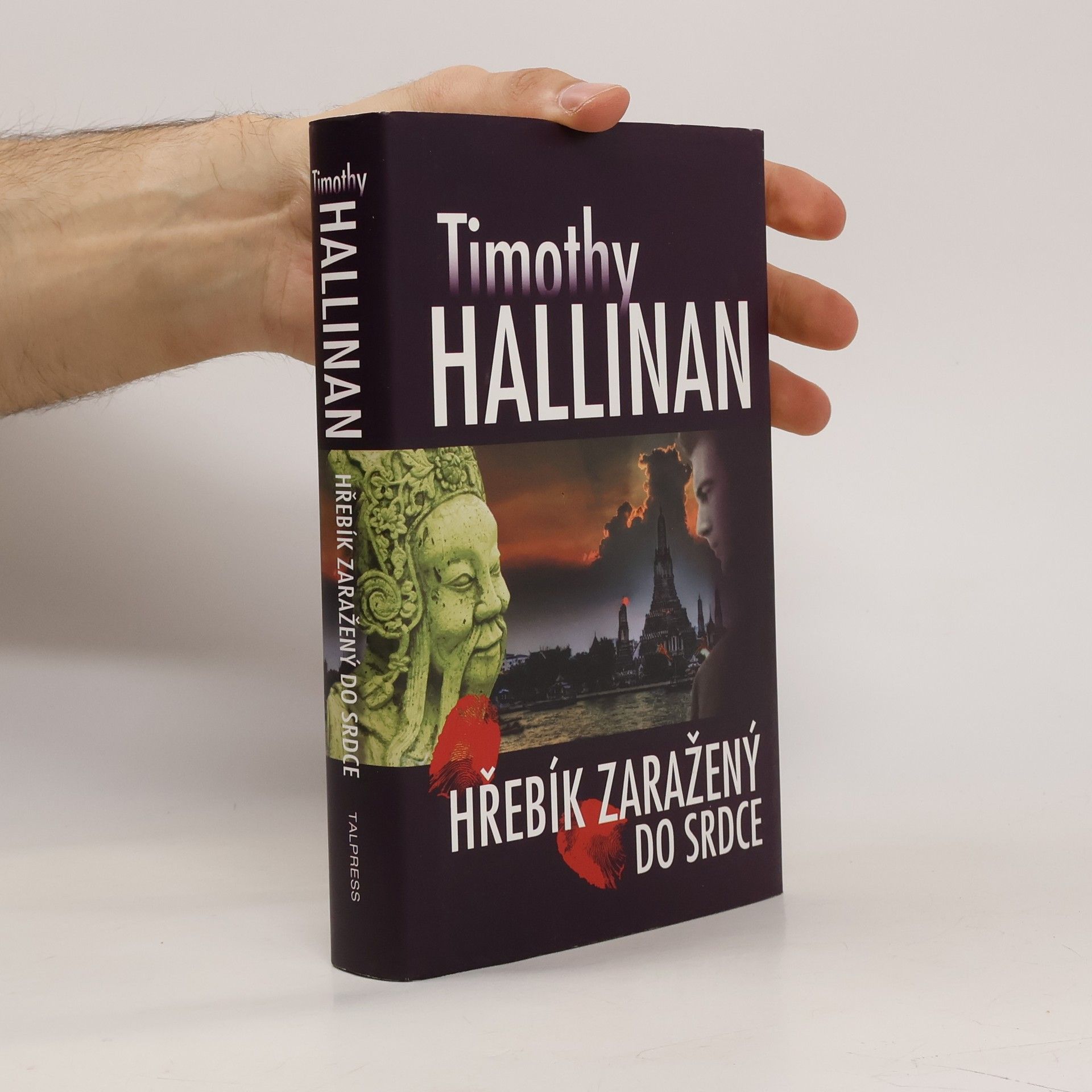 Hřebík zaražený do srdce