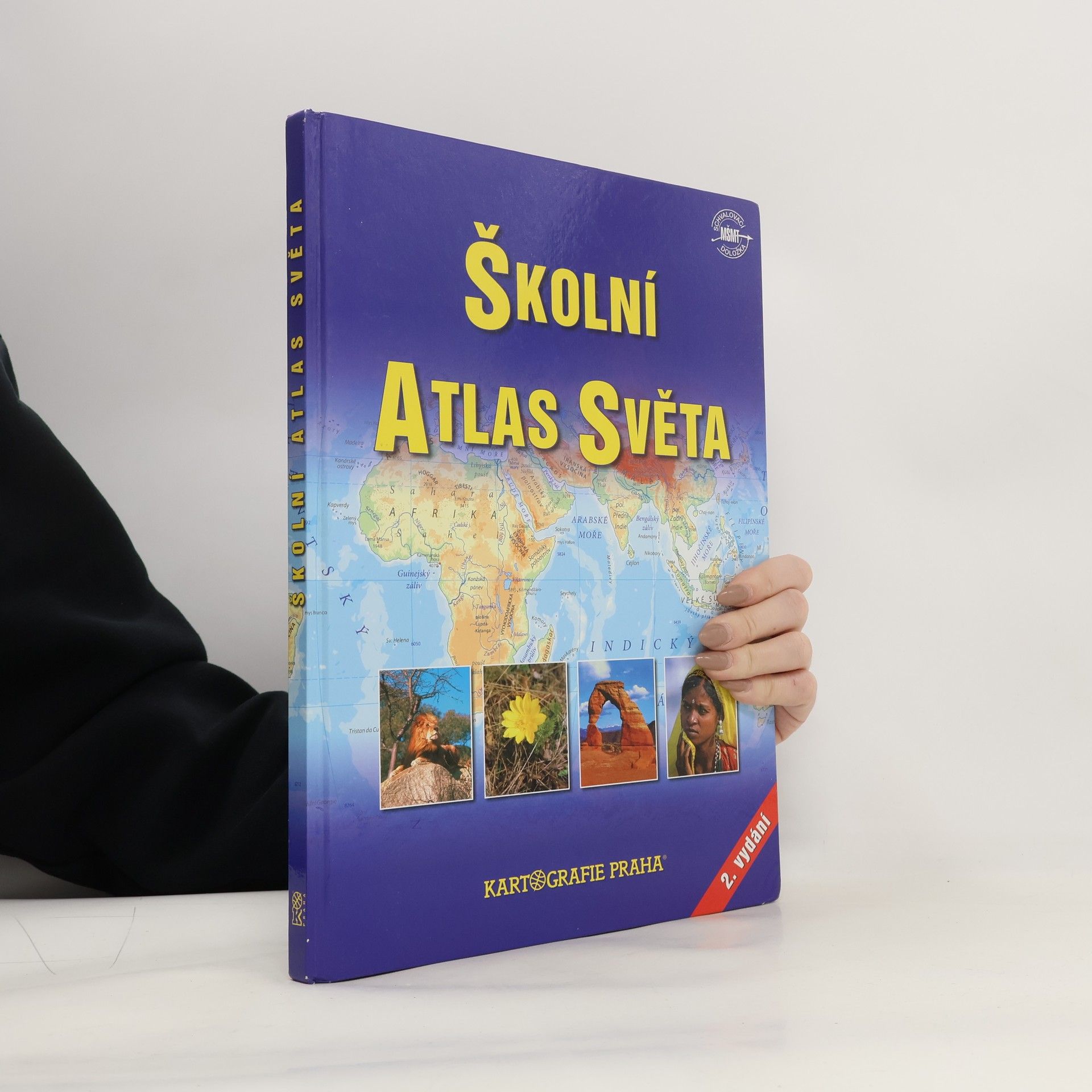 Autorenkollektiv Školní atlas světa