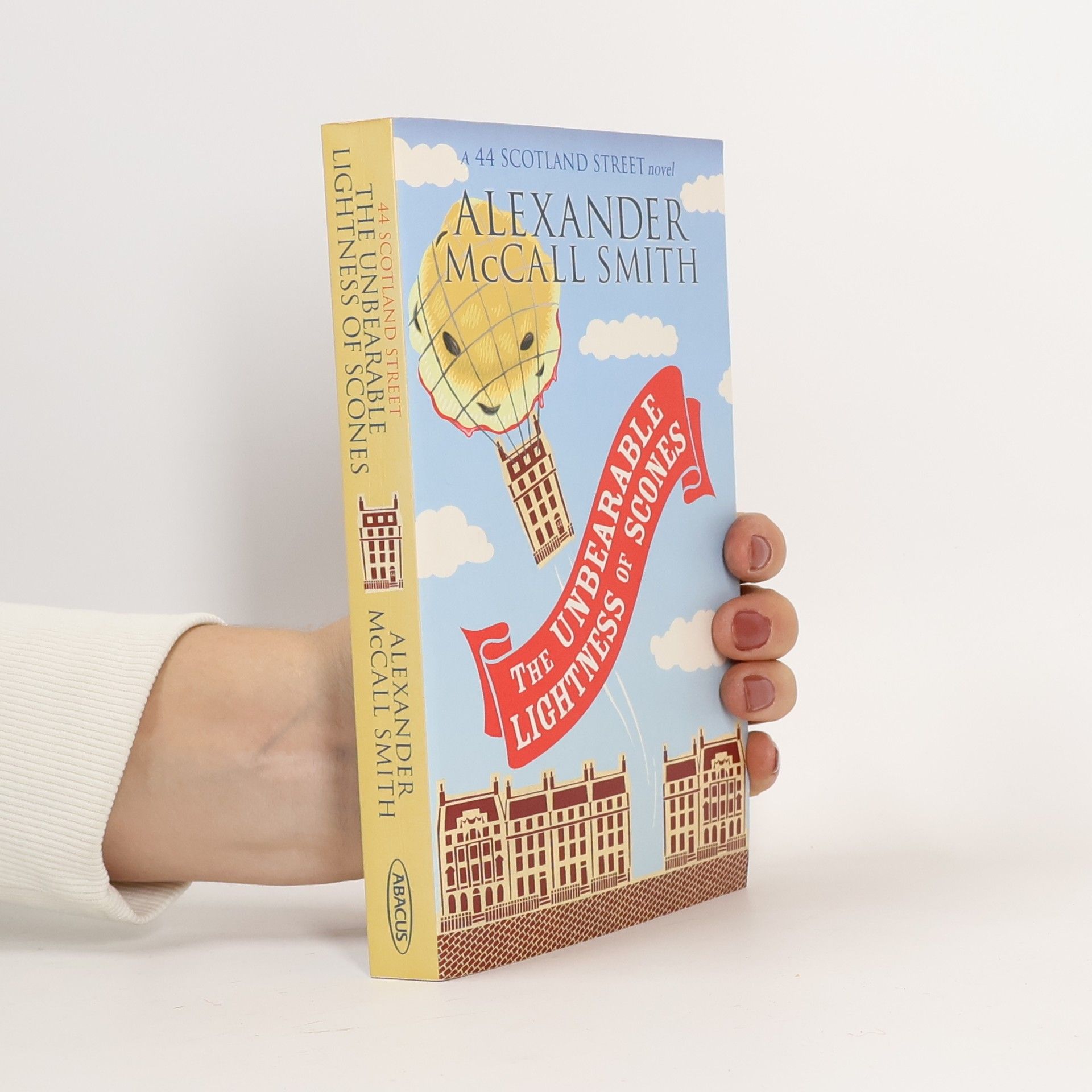 Alexander McCall Smith The unbearable lightness of scones