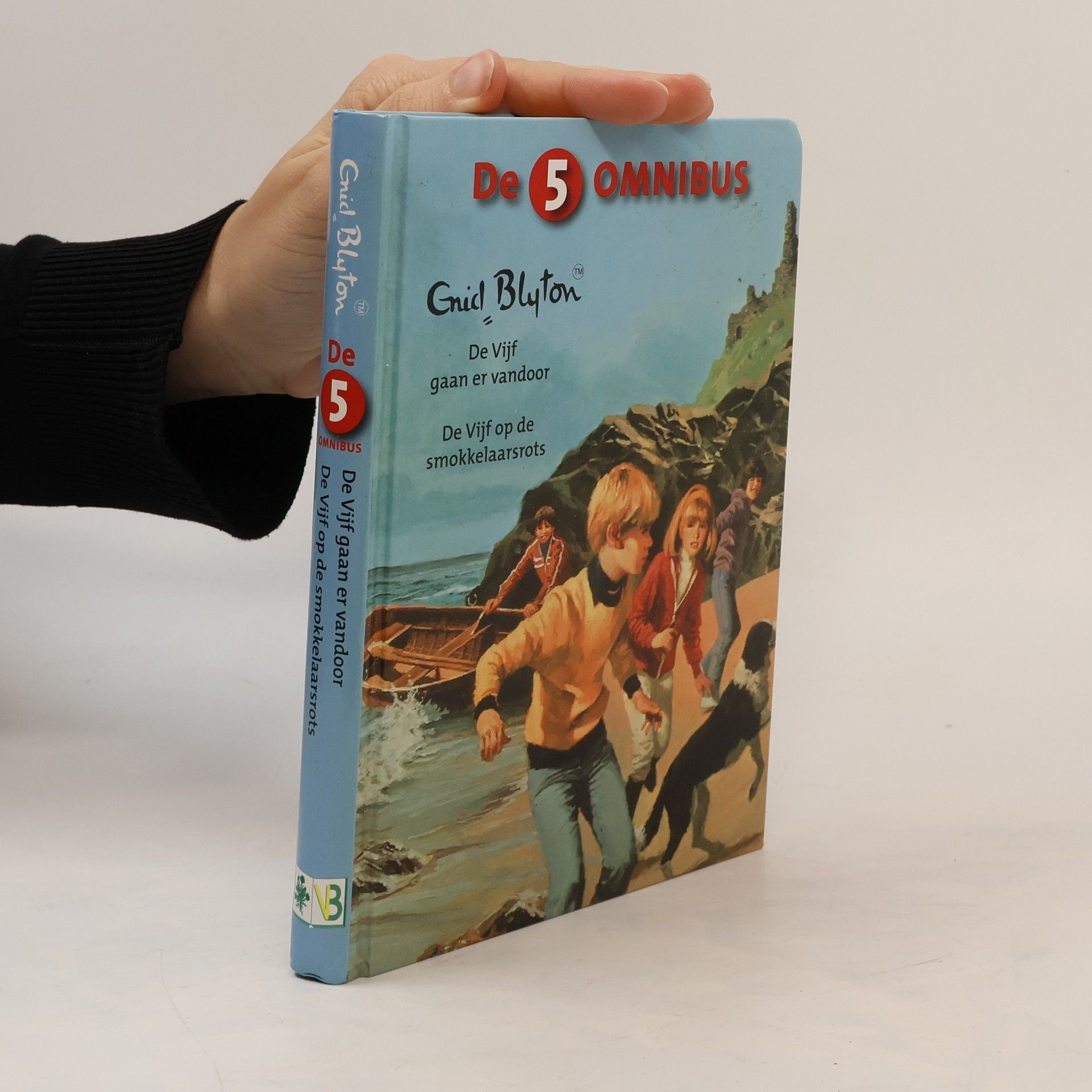 Enid Blyton De 5 Omnibus. De Vijf gaan er vandoor. De Vijf op de smokkelaarsrots