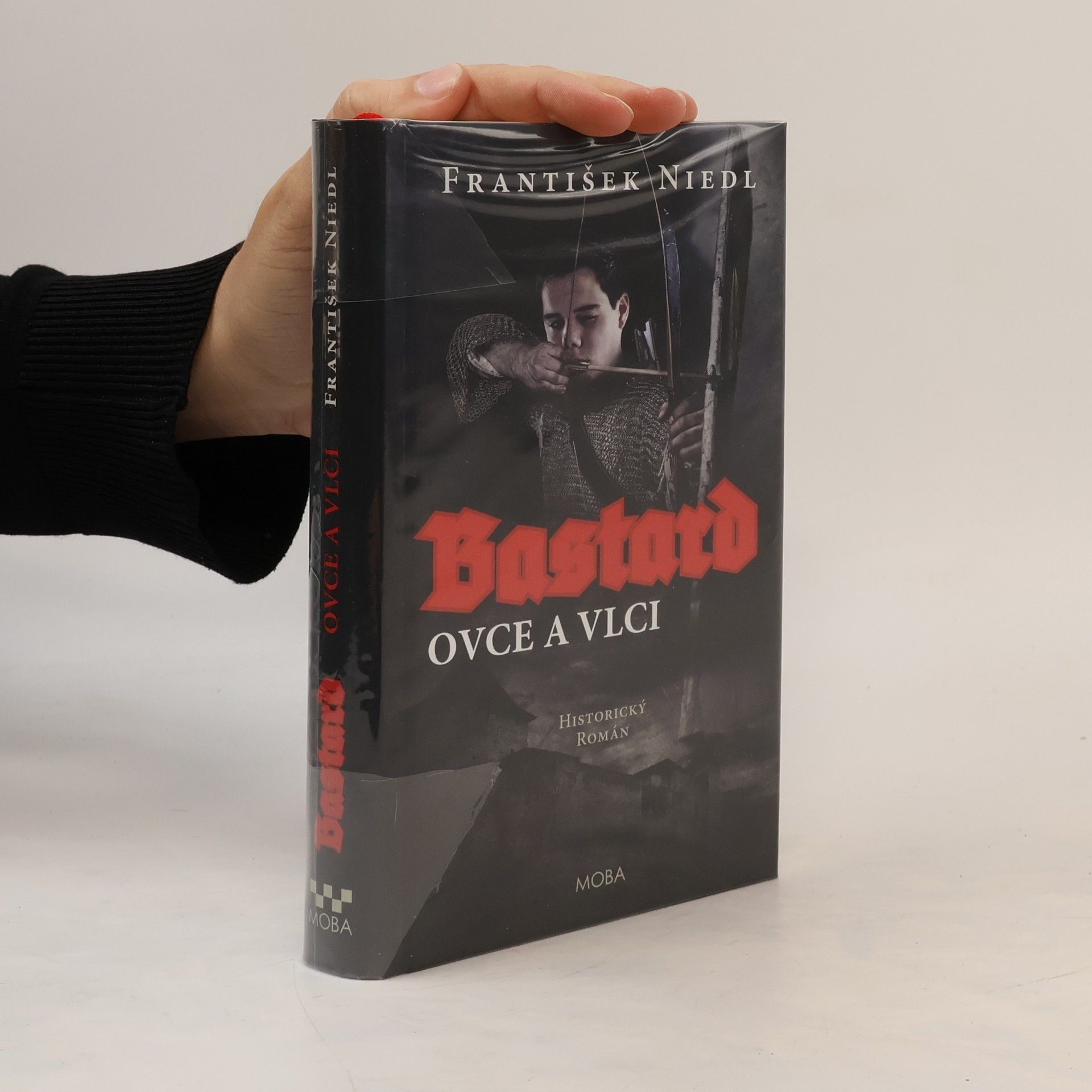 František Niedl Bastard. Ovce a vlci