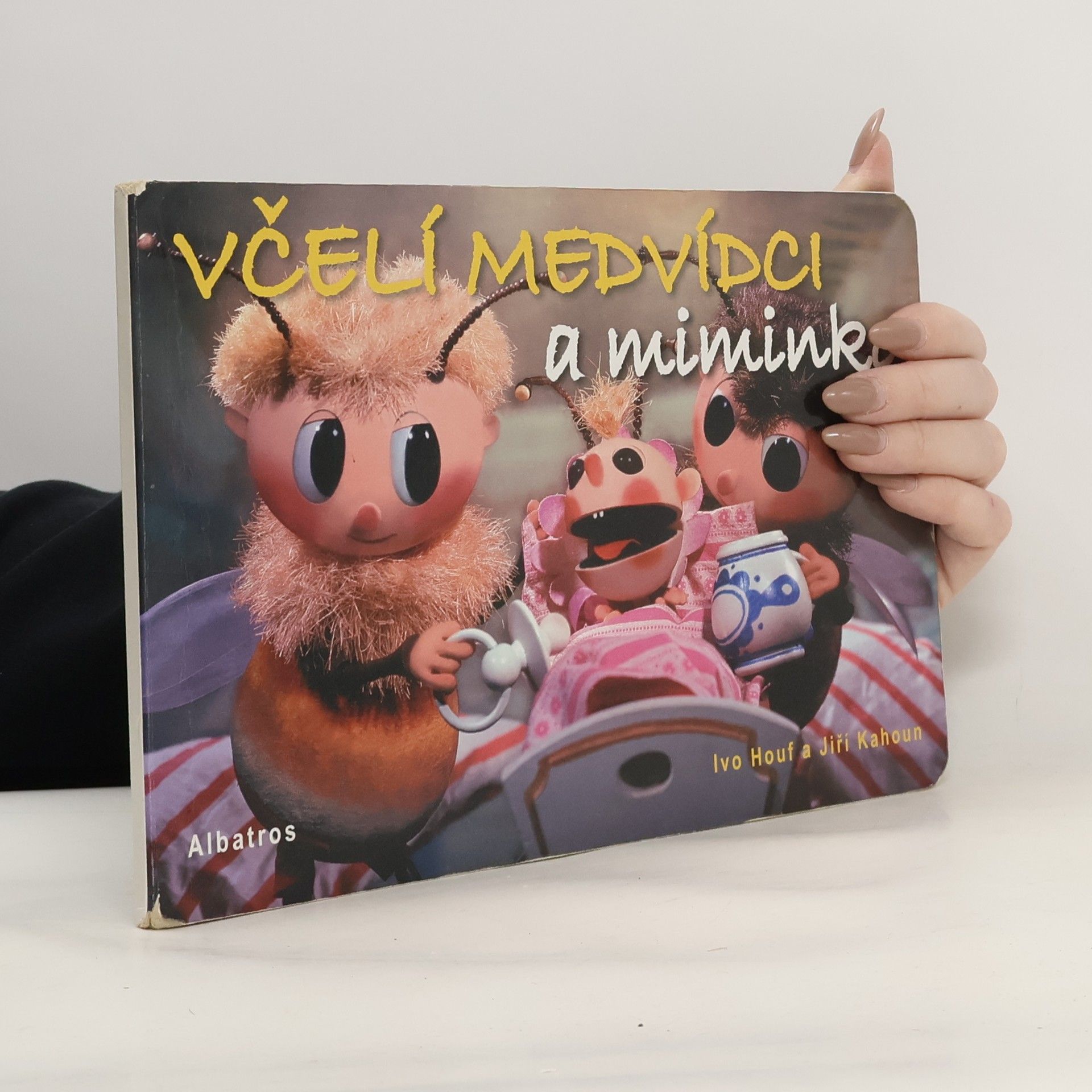 Včelí medvídci a miminko