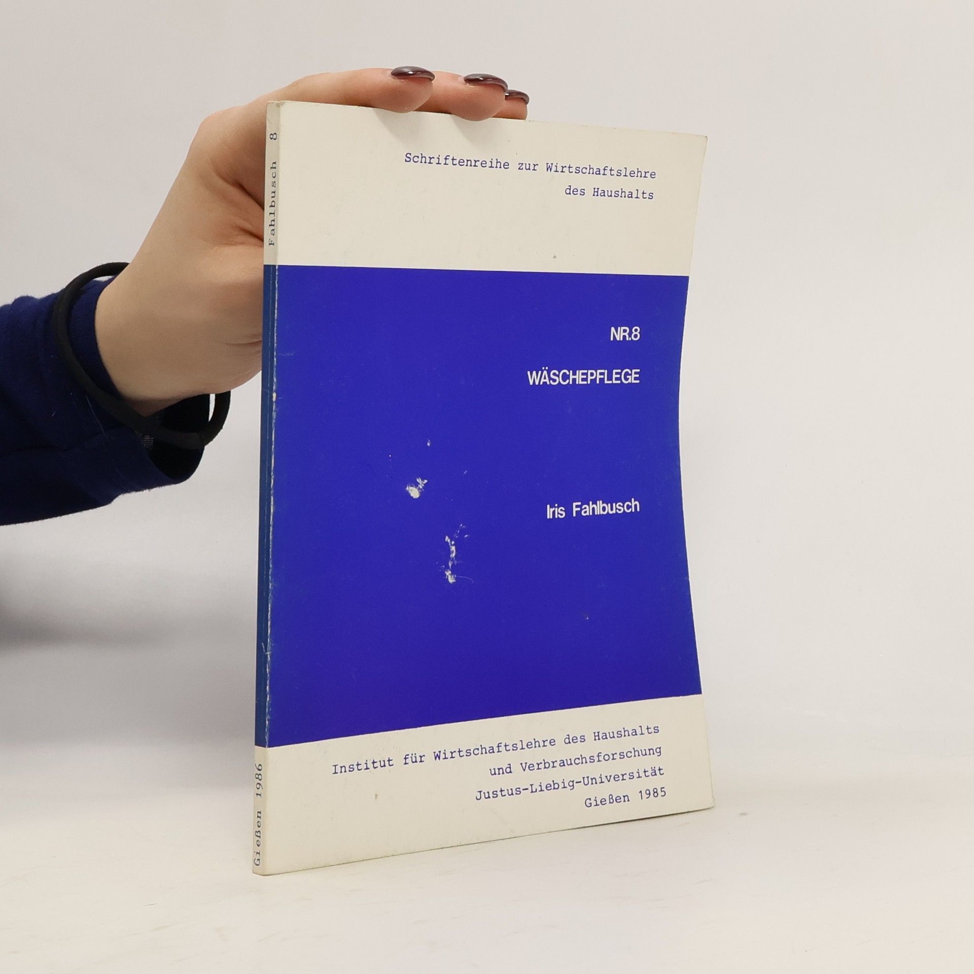 NR. 8 Wäschepflege