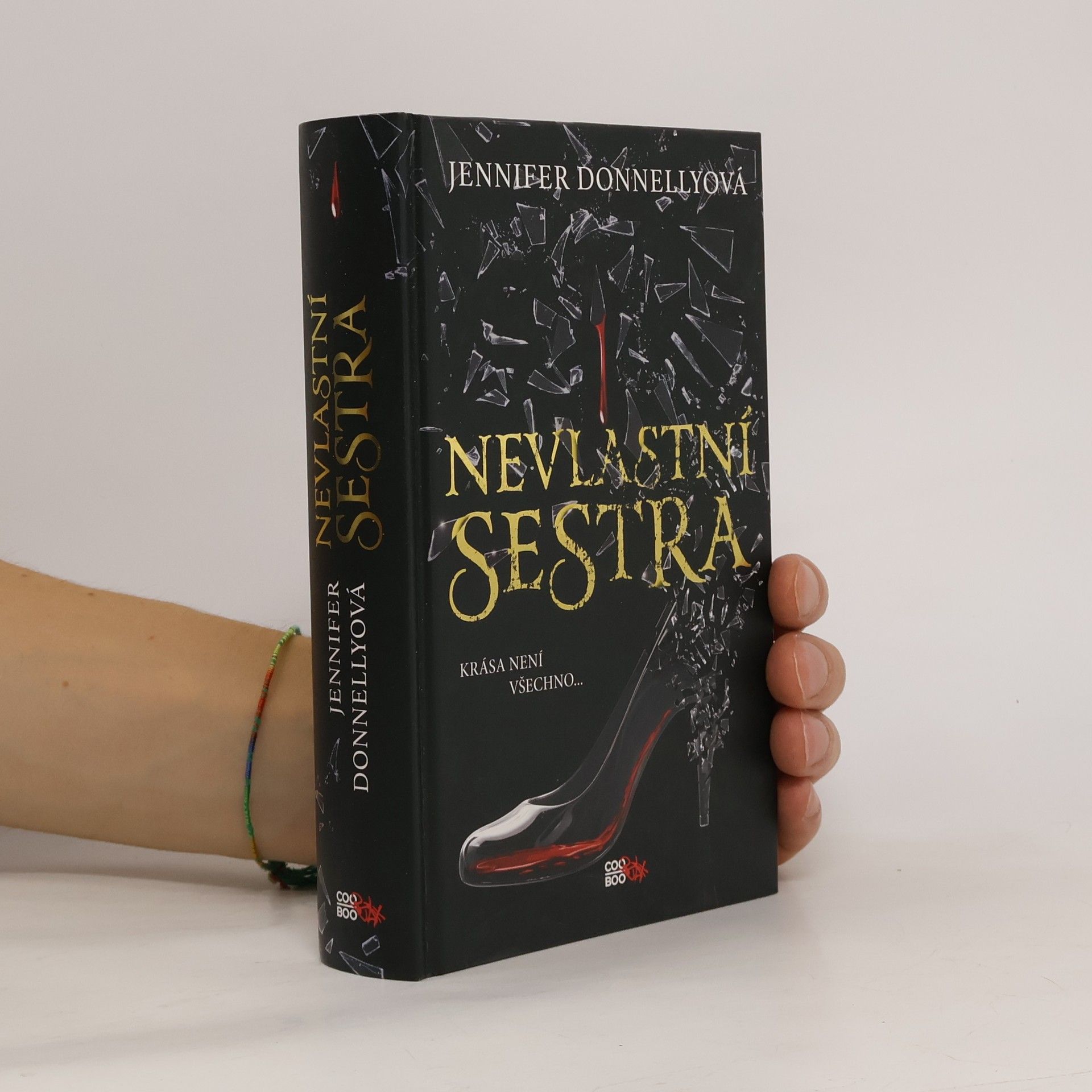 Jennifer Donnelly Nevlastní sestra