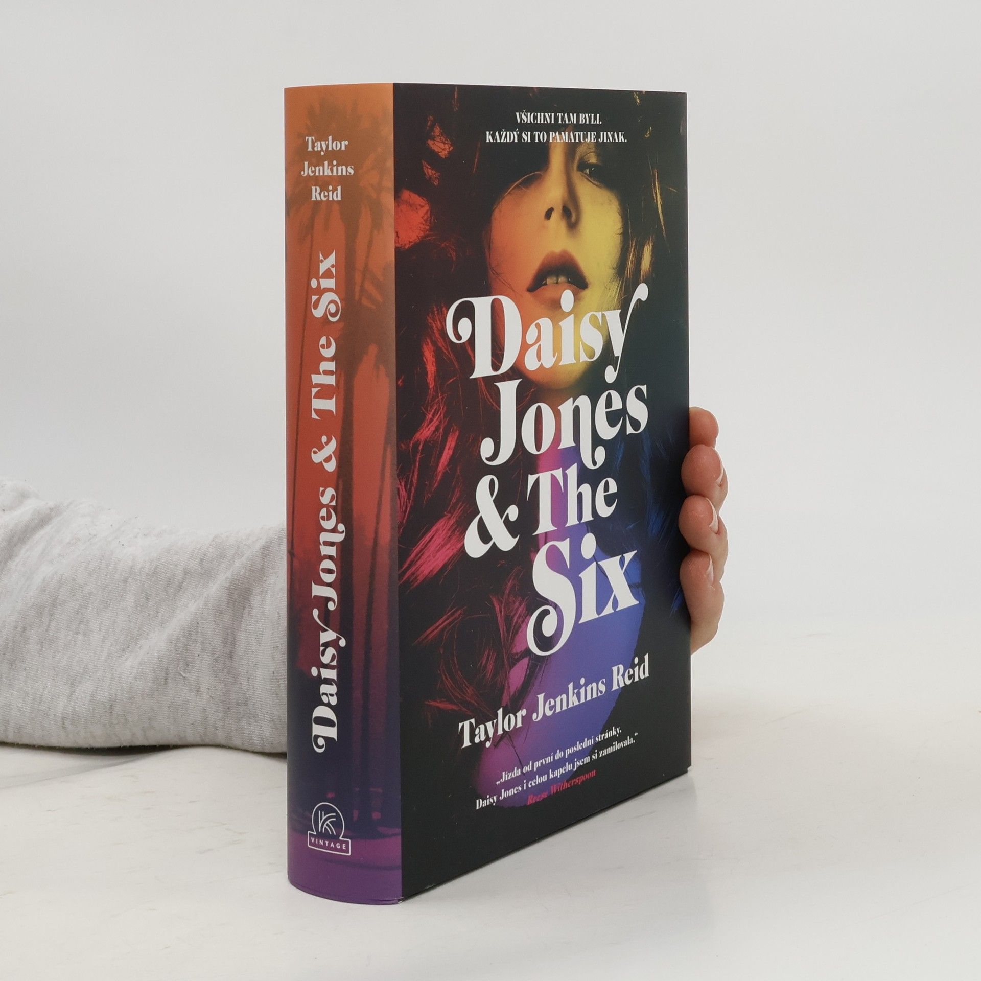 Taylor Jenkins Reid Daisy Jones & The Six