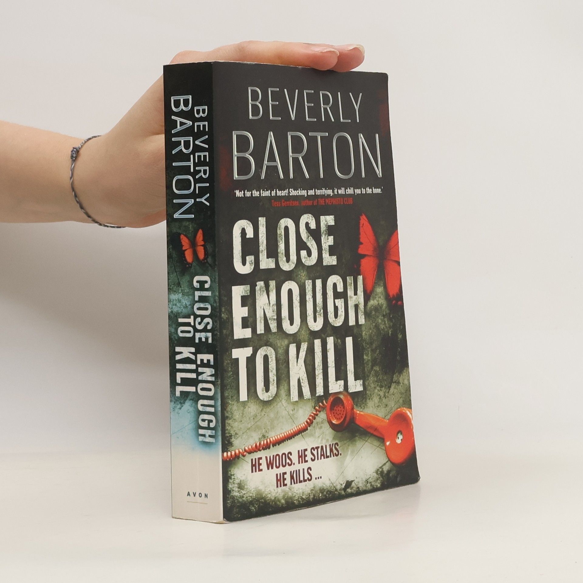 Beverly Barton Close Enough to Kill