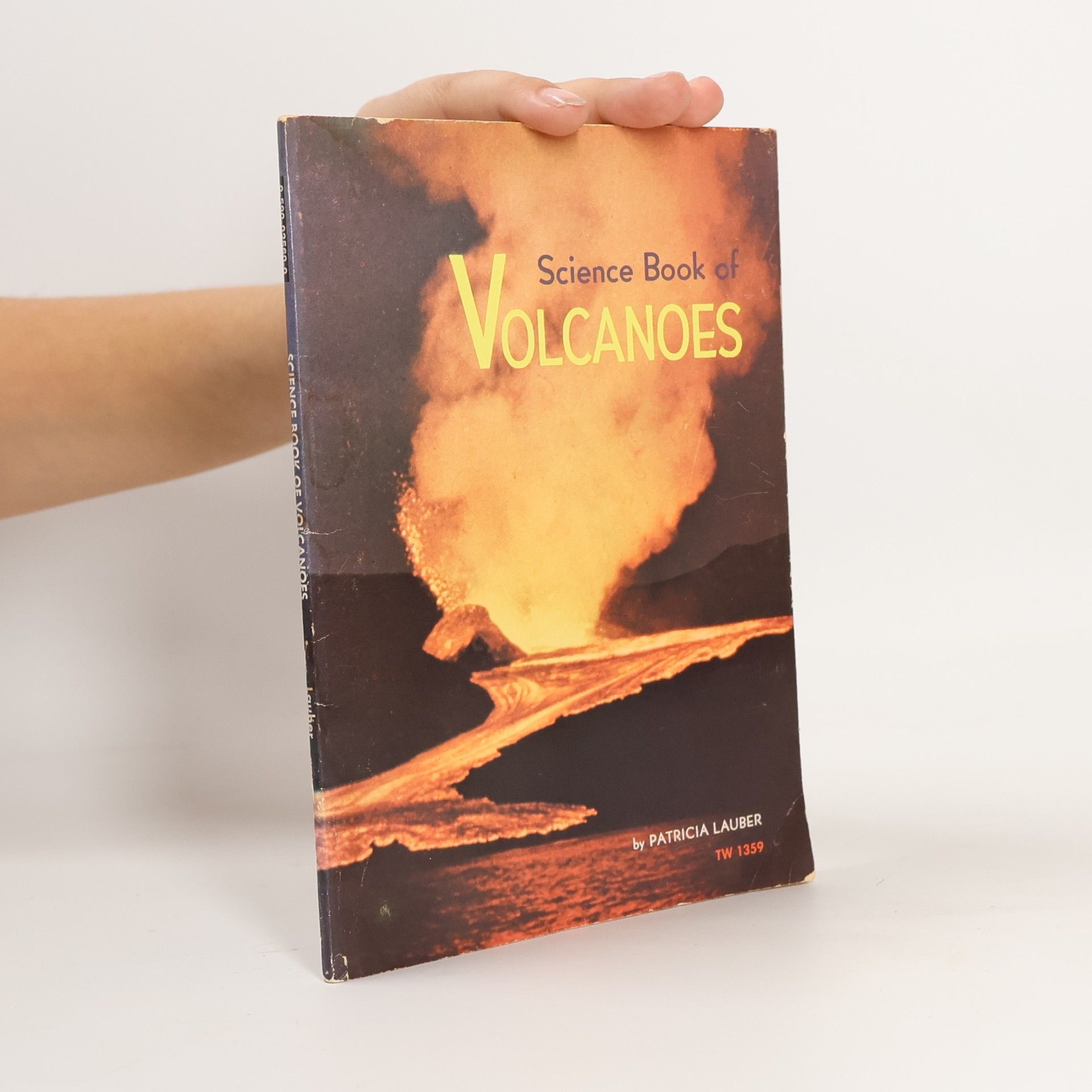 Patricia Lauber Science Book of Volcanoes