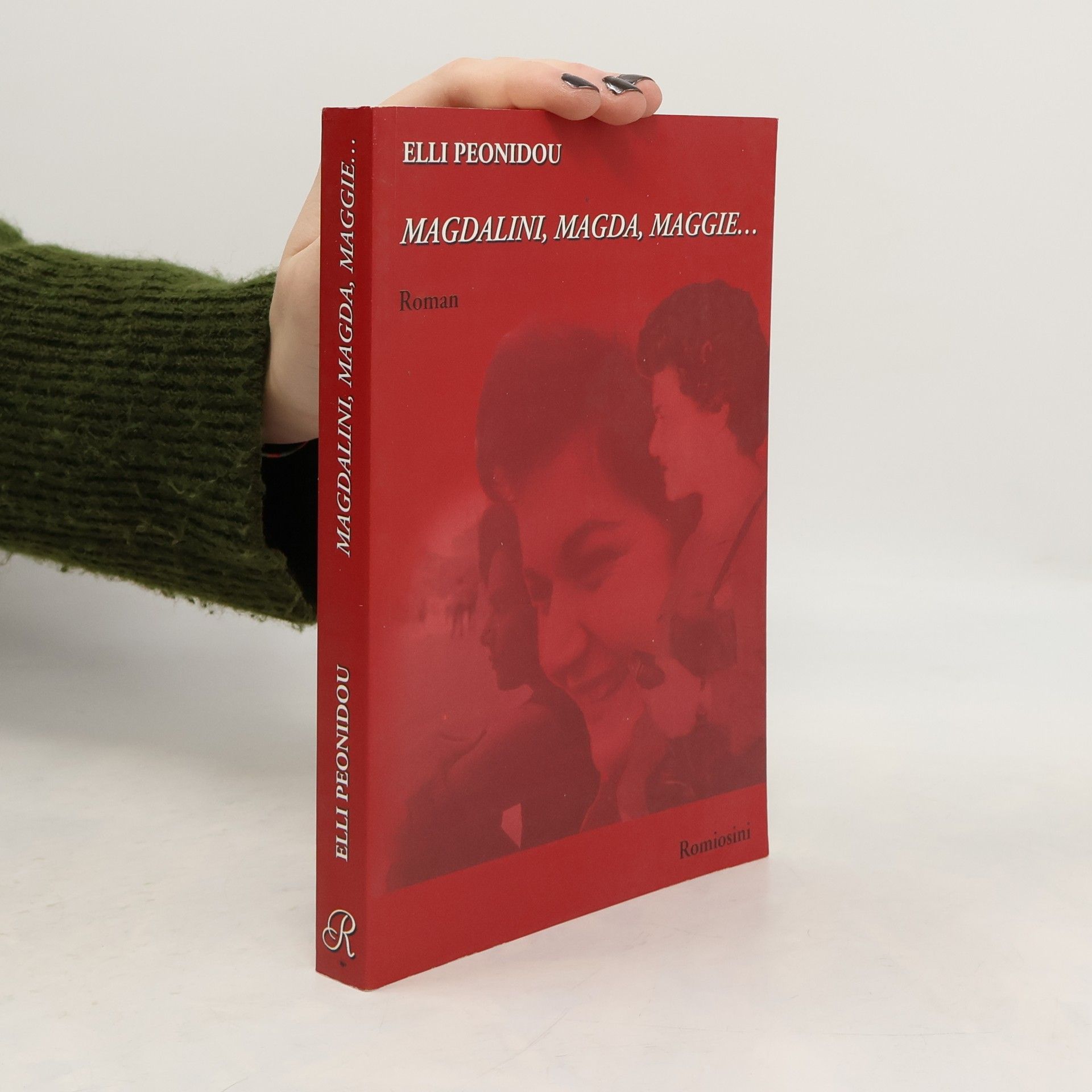 Elle Paionidu Magdalini, Magda, Maggie