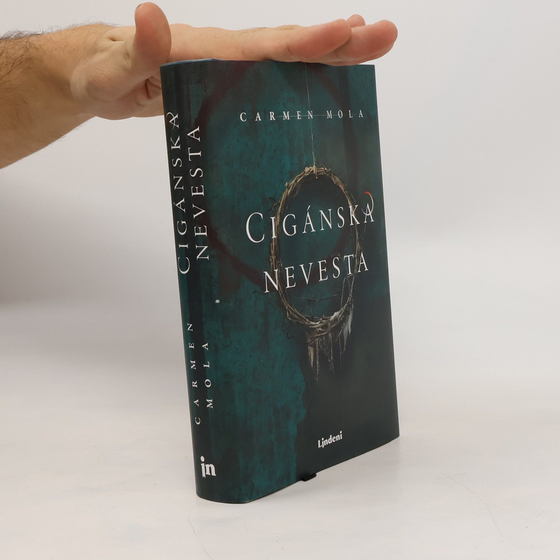 Carmen Mola Cigánska nevesta